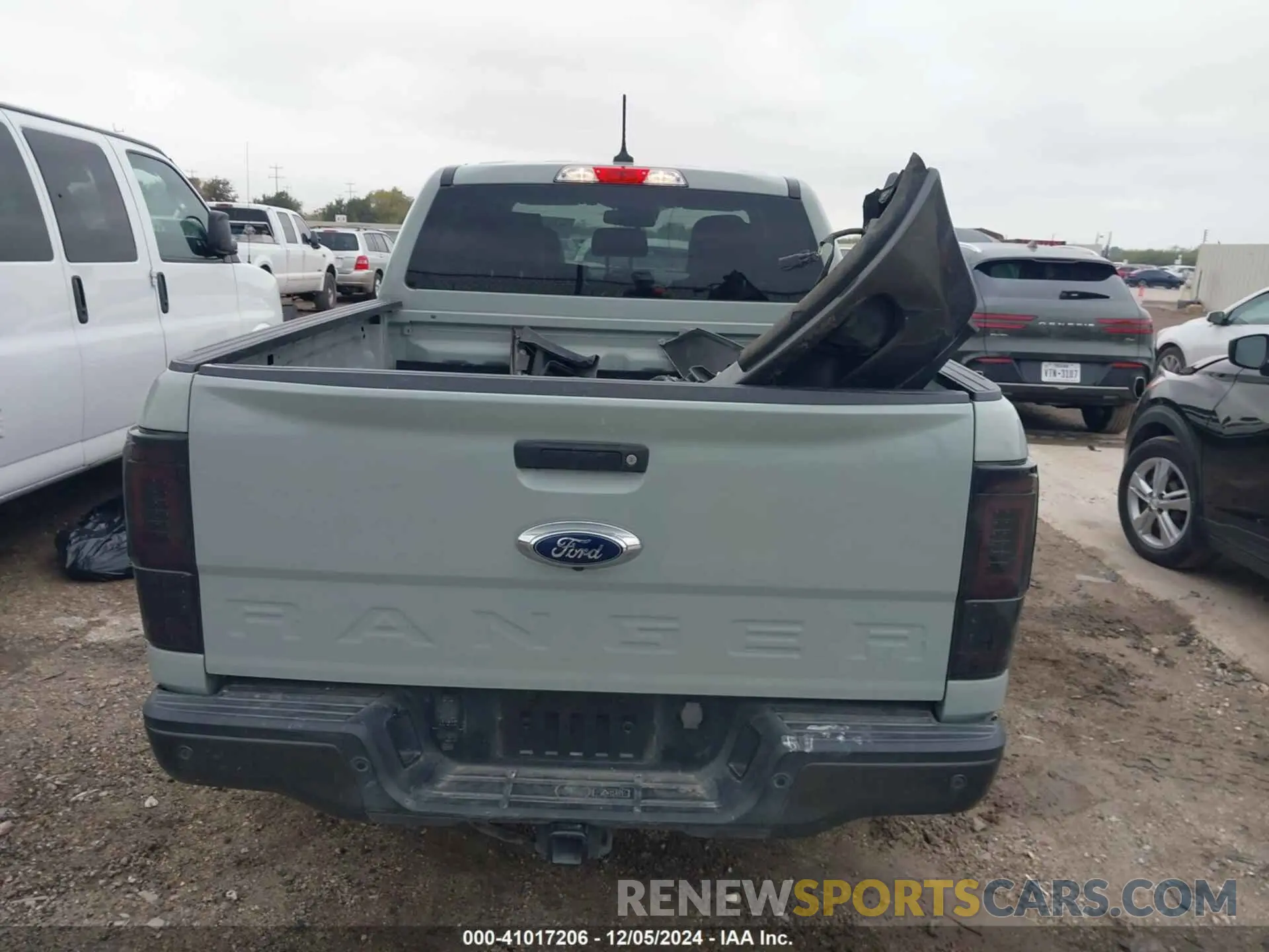 17 Photograph of a damaged car 1FTER4EH5MLD16886 FORD RANGER 2021