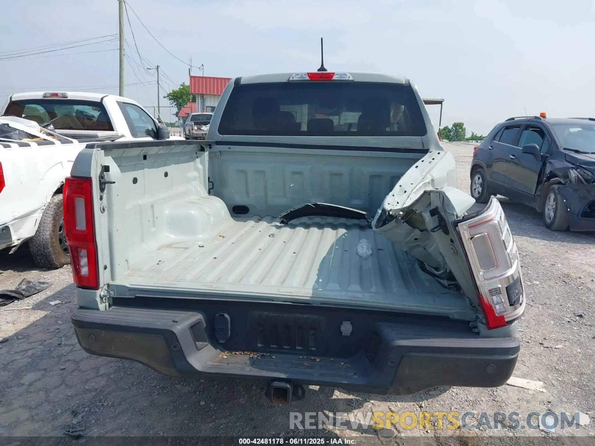 16 Photograph of a damaged car 1FTER4FH6MLD47501 FORD RANGER 2021