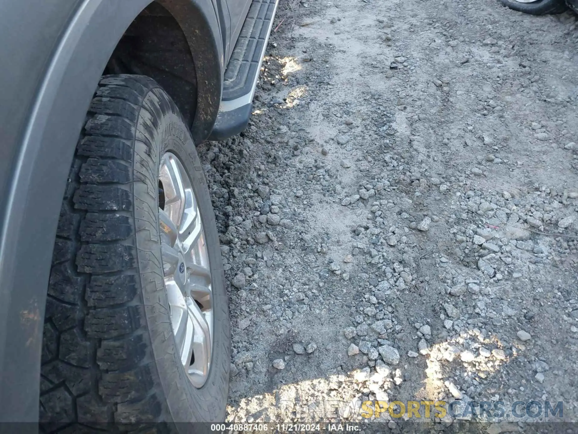 17 Photograph of a damaged car 1FTER4FH8MLD93086 FORD RANGER 2021