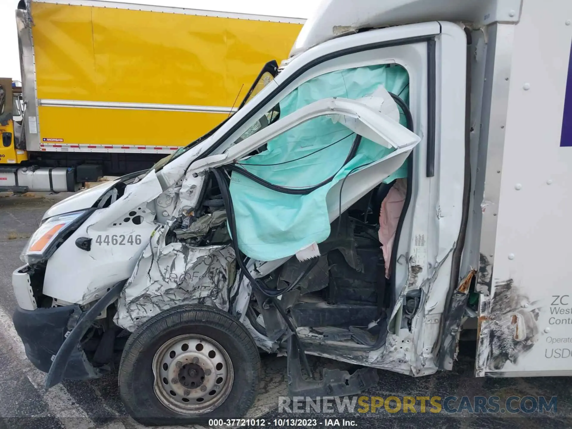 11 Photograph of a damaged car 1FDBW7P84LKB18553 FORD T-350 2020