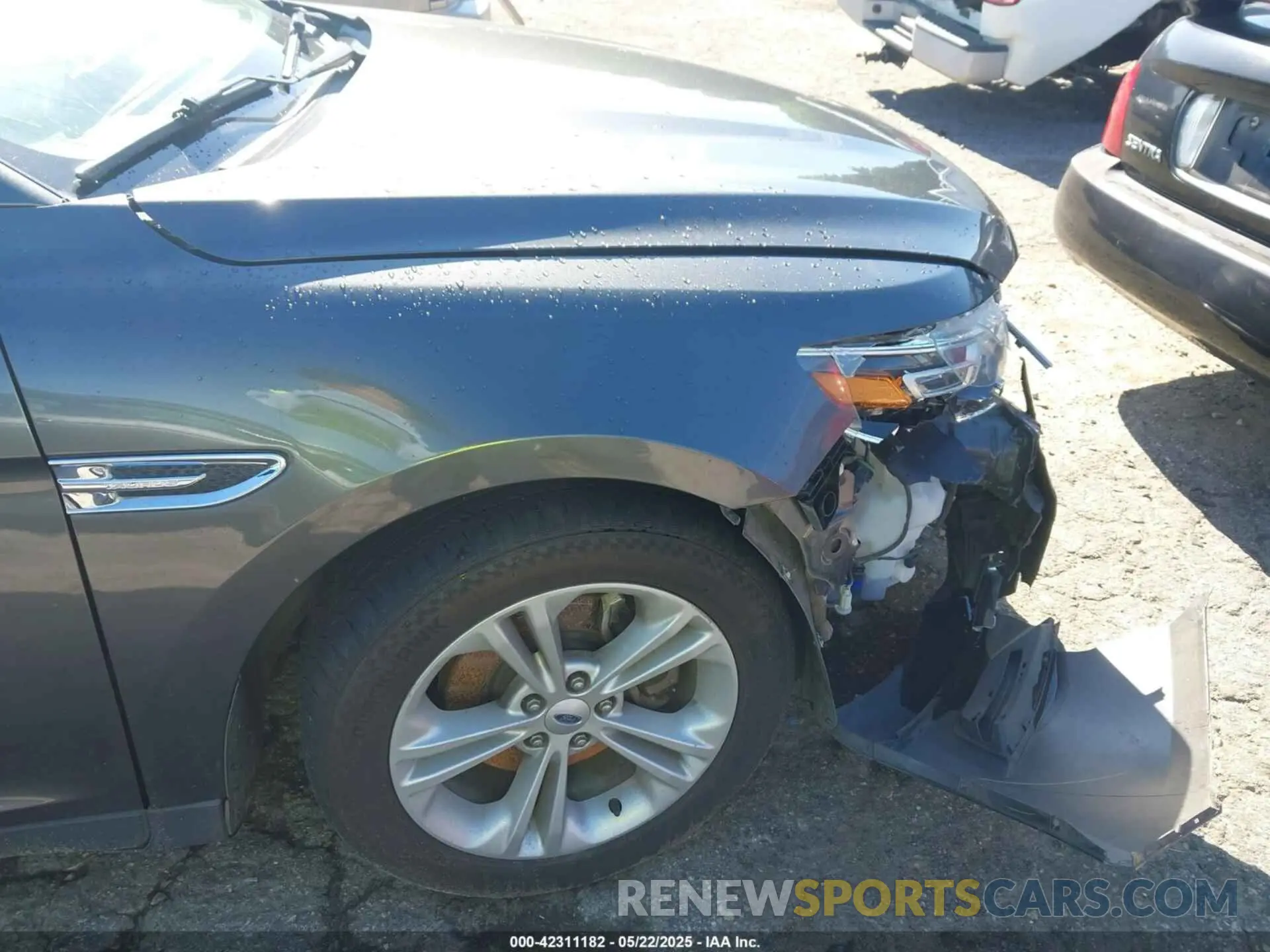 6 Фотография поврежденного автомобиля 1FAHP2D82KG117511 FORD TAURUS 2019