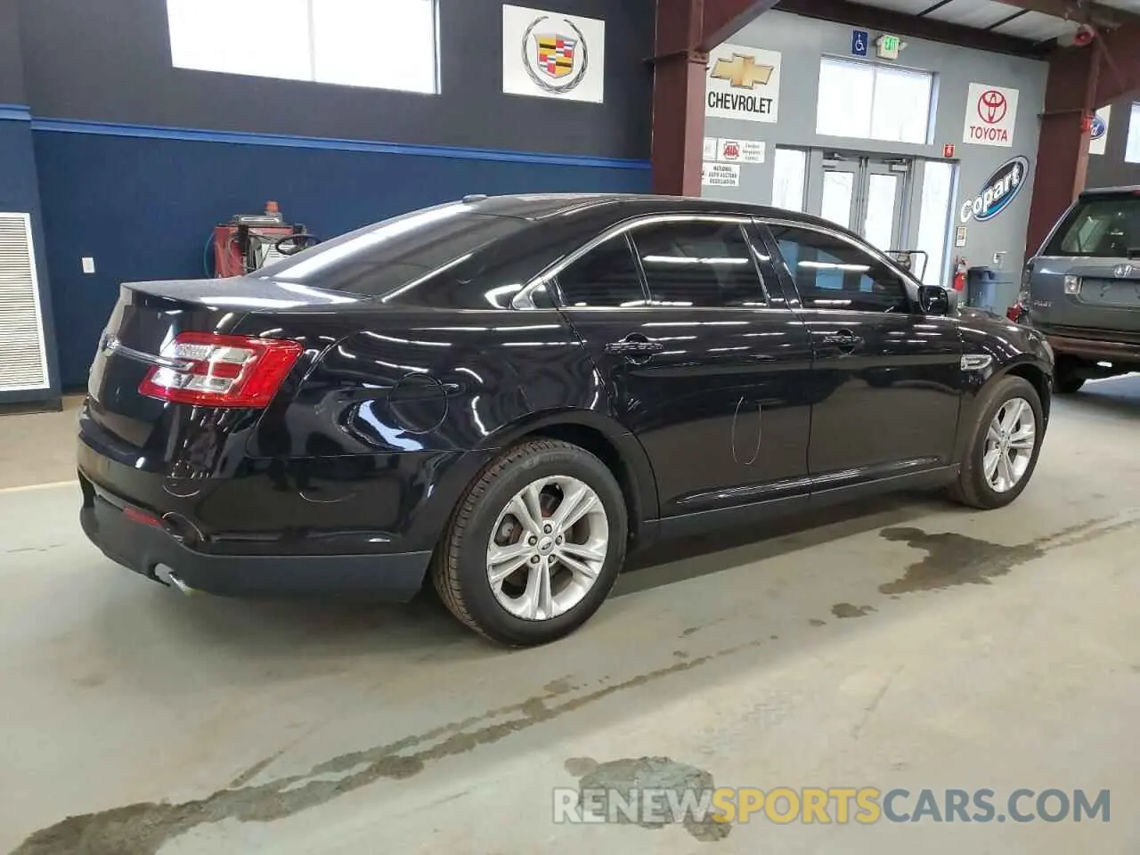 3 Photograph of a damaged car 1FAHP2D87KG106343 FORD TAURUS 2019