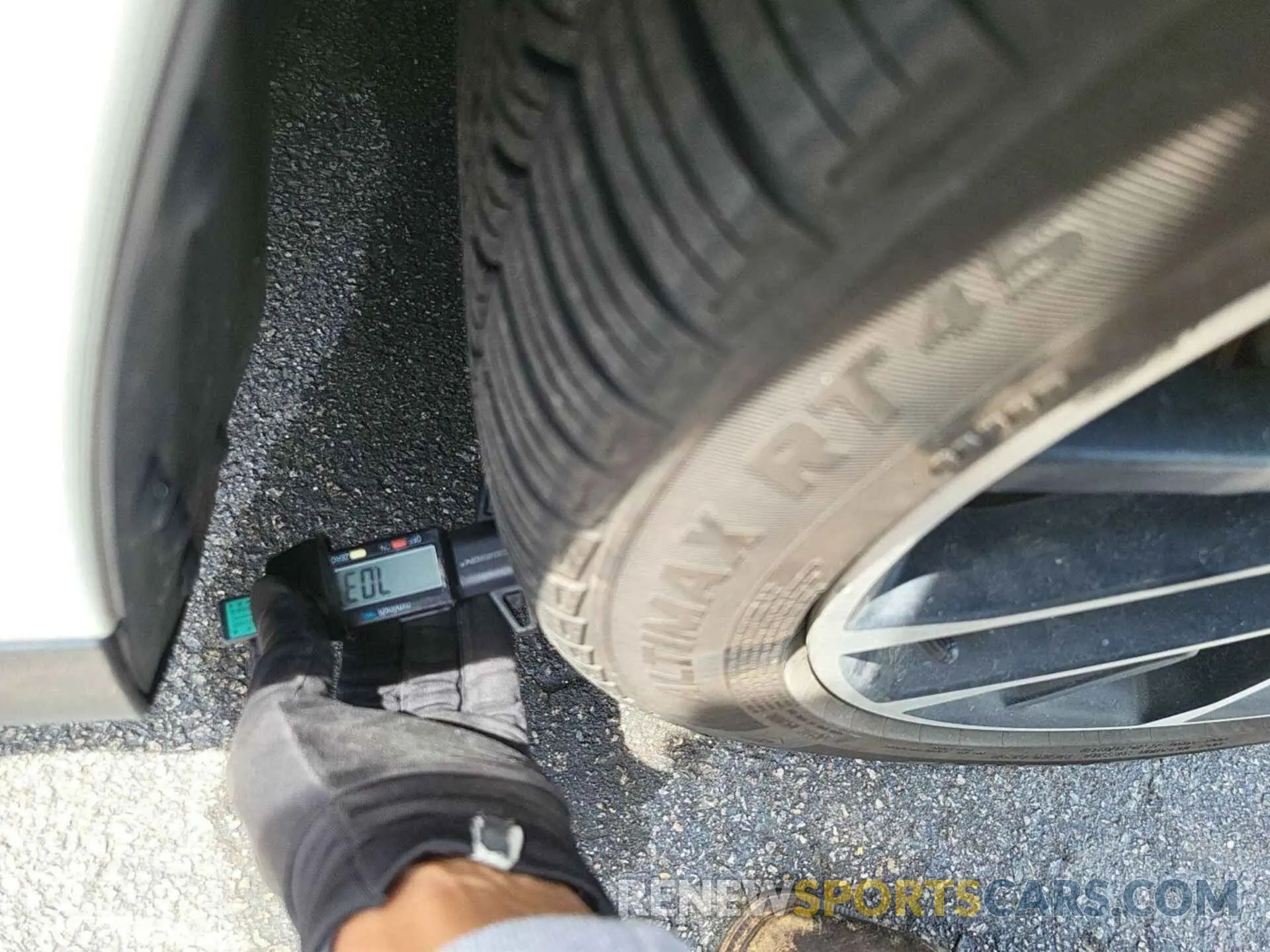13 Photograph of a damaged car 1FAHP2E82KG100559 FORD TAURUS 2019