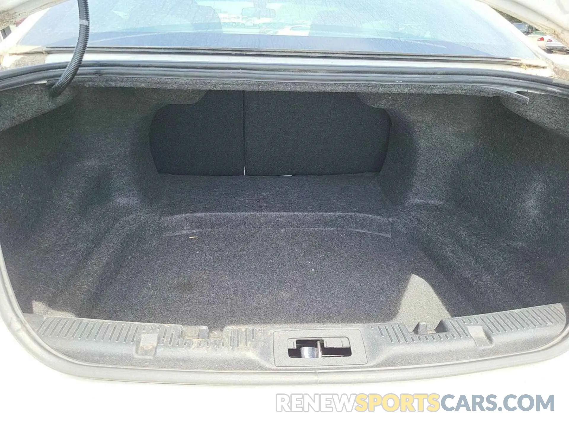 19 Photograph of a damaged car 1FAHP2E82KG100559 FORD TAURUS 2019