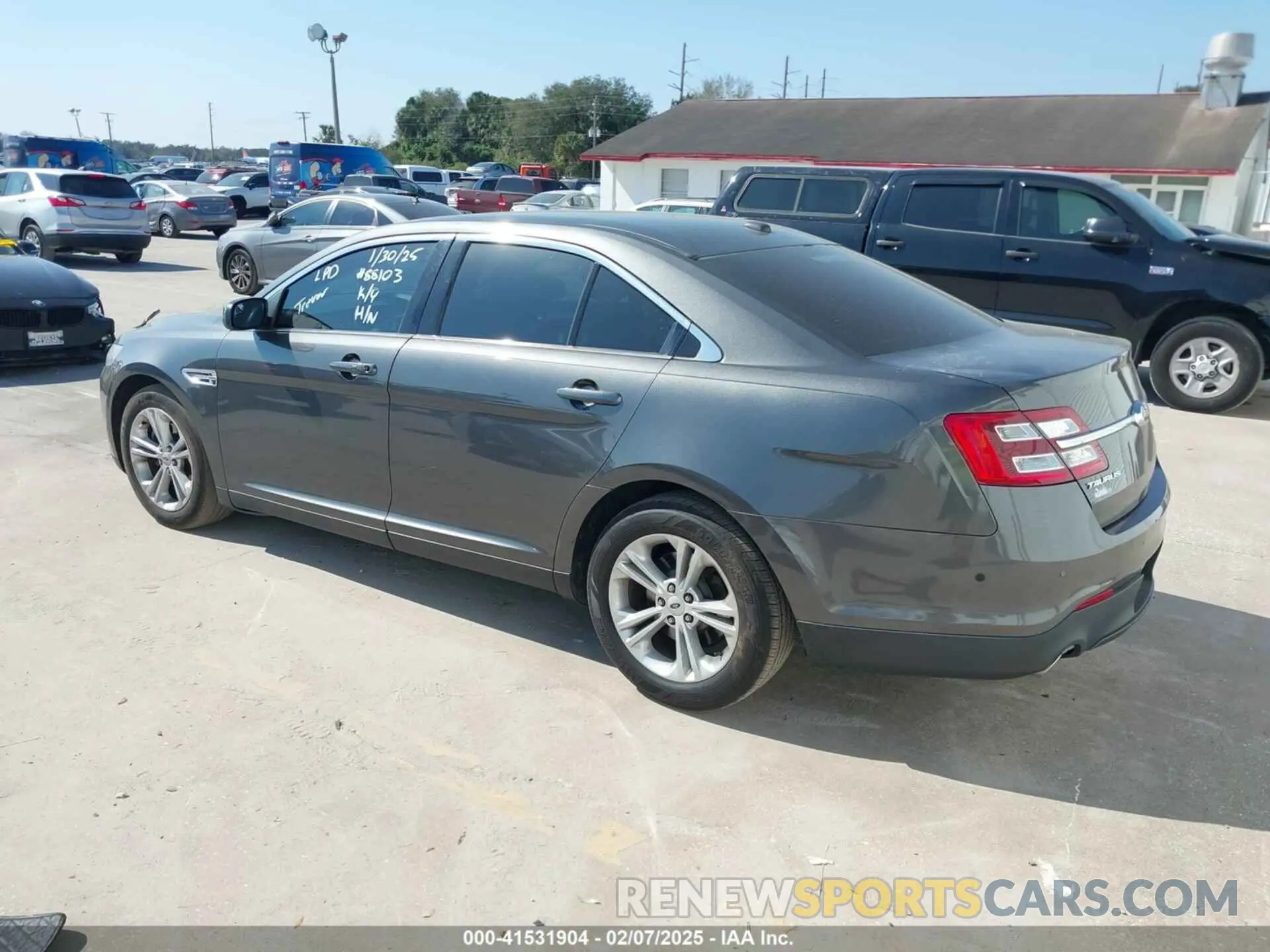 3 Photograph of a damaged car 1FAHP2E87KG110486 FORD TAURUS 2019