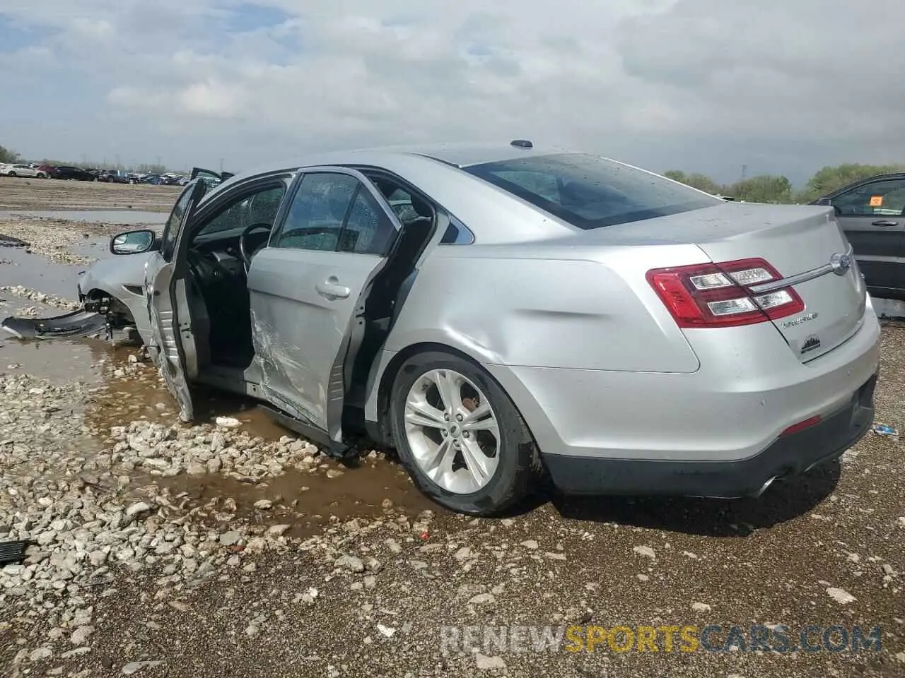 2 Фотография поврежденного автомобиля 1FAHP2E89KG112921 FORD TAURUS 2019
