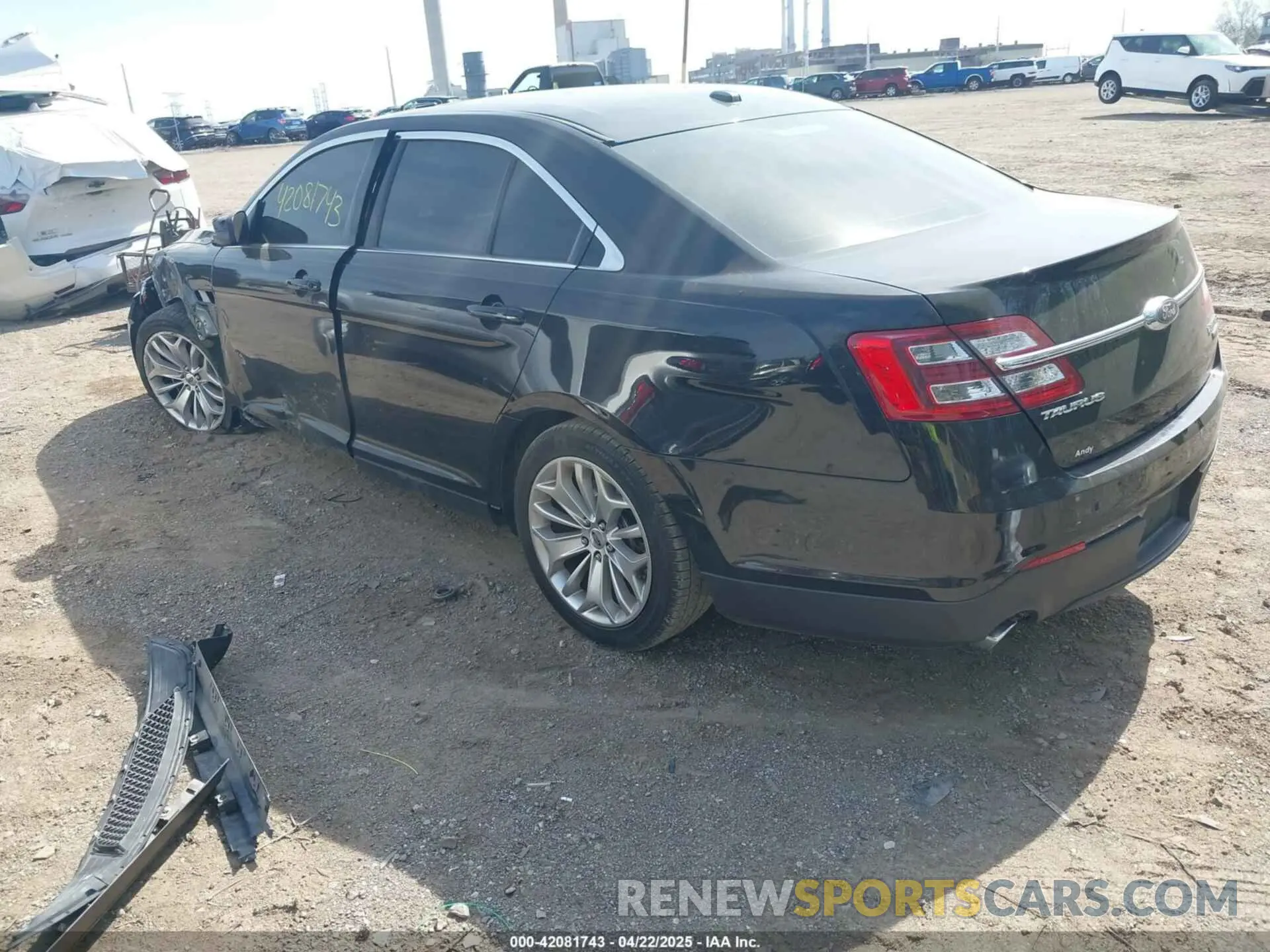3 Photograph of a damaged car 1FAHP2F81KG109414 FORD TAURUS 2019
