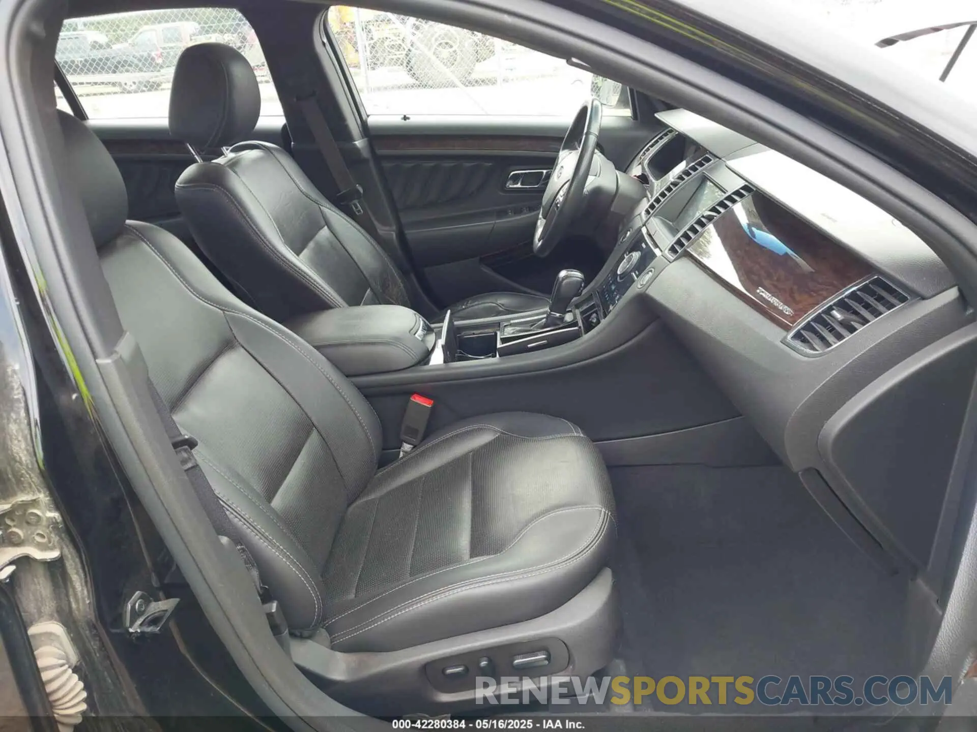 5 Фотография поврежденного автомобиля 1FAHP2F82KG111088 FORD TAURUS 2019