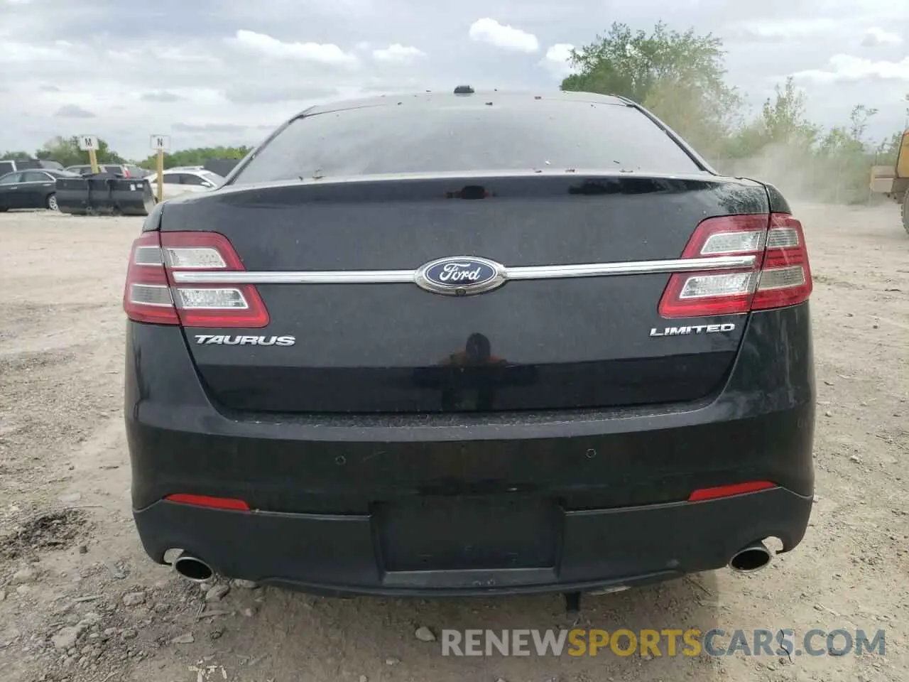 6 Photograph of a damaged car 1FAHP2F85KG106628 FORD TAURUS 2019