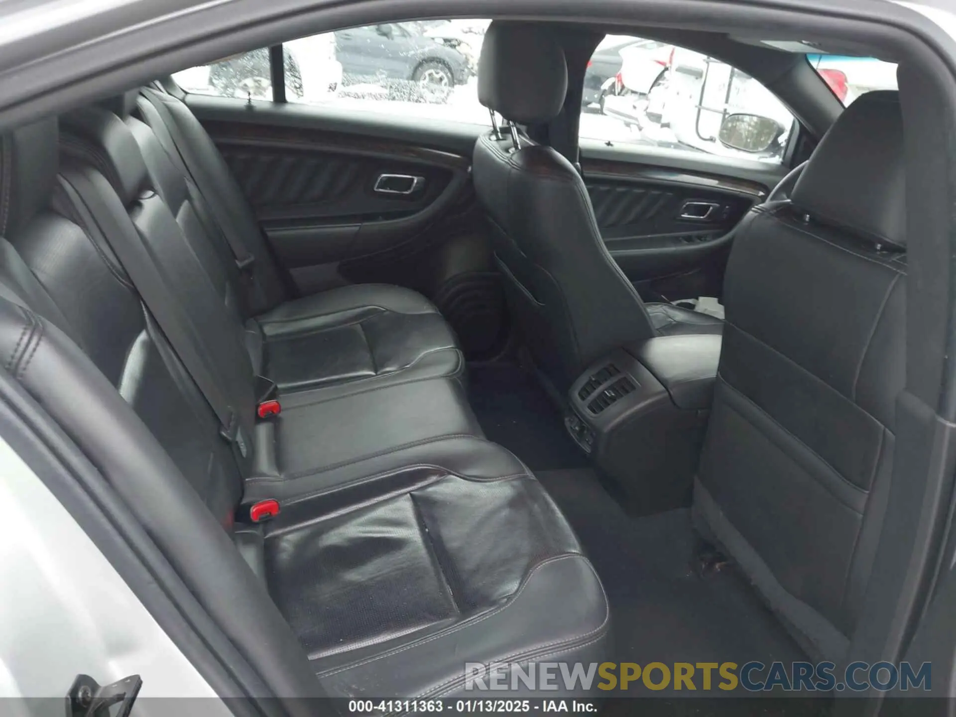 8 Photograph of a damaged car 1FAHP2F86KG107562 FORD TAURUS 2019