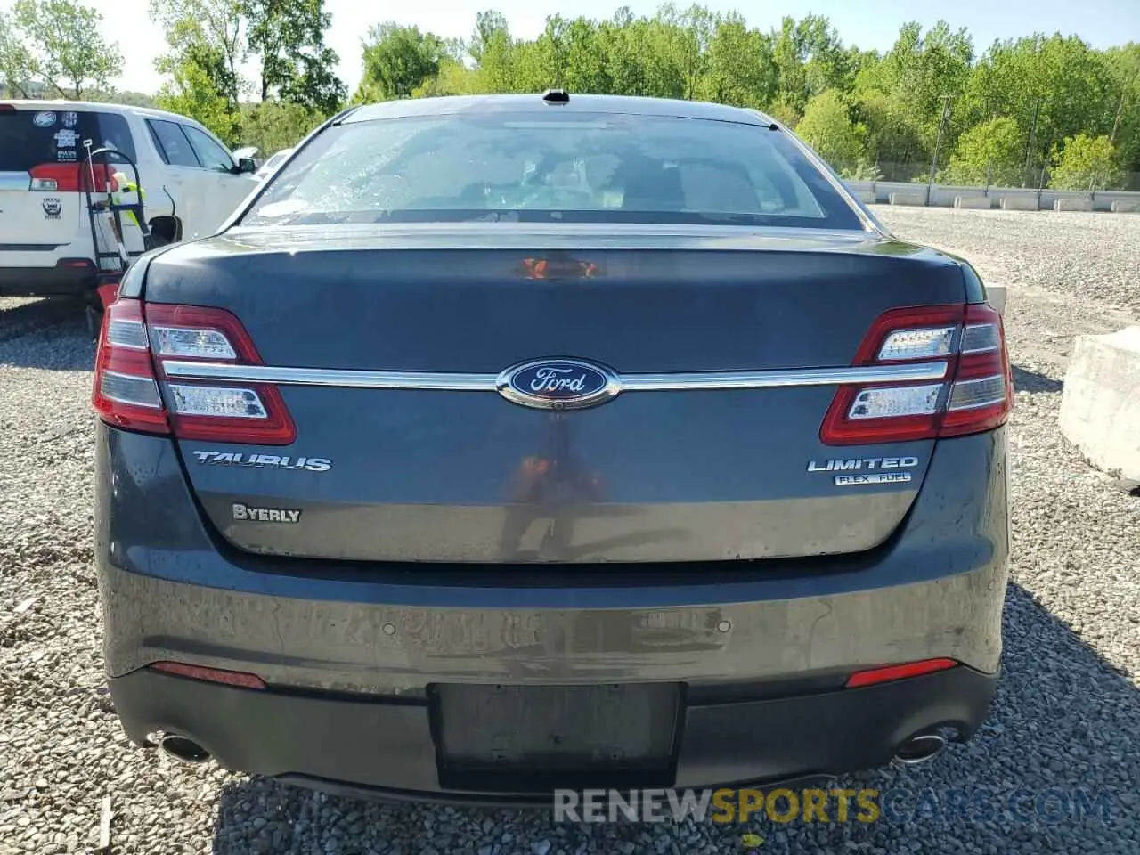6 Photograph of a damaged car 1FAHP2F8XKG109556 FORD TAURUS 2019