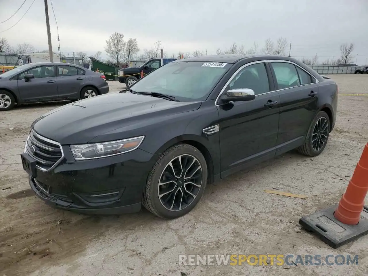 1 Photograph of a damaged car 1FAHP2J86KG116835 FORD TAURUS 2019