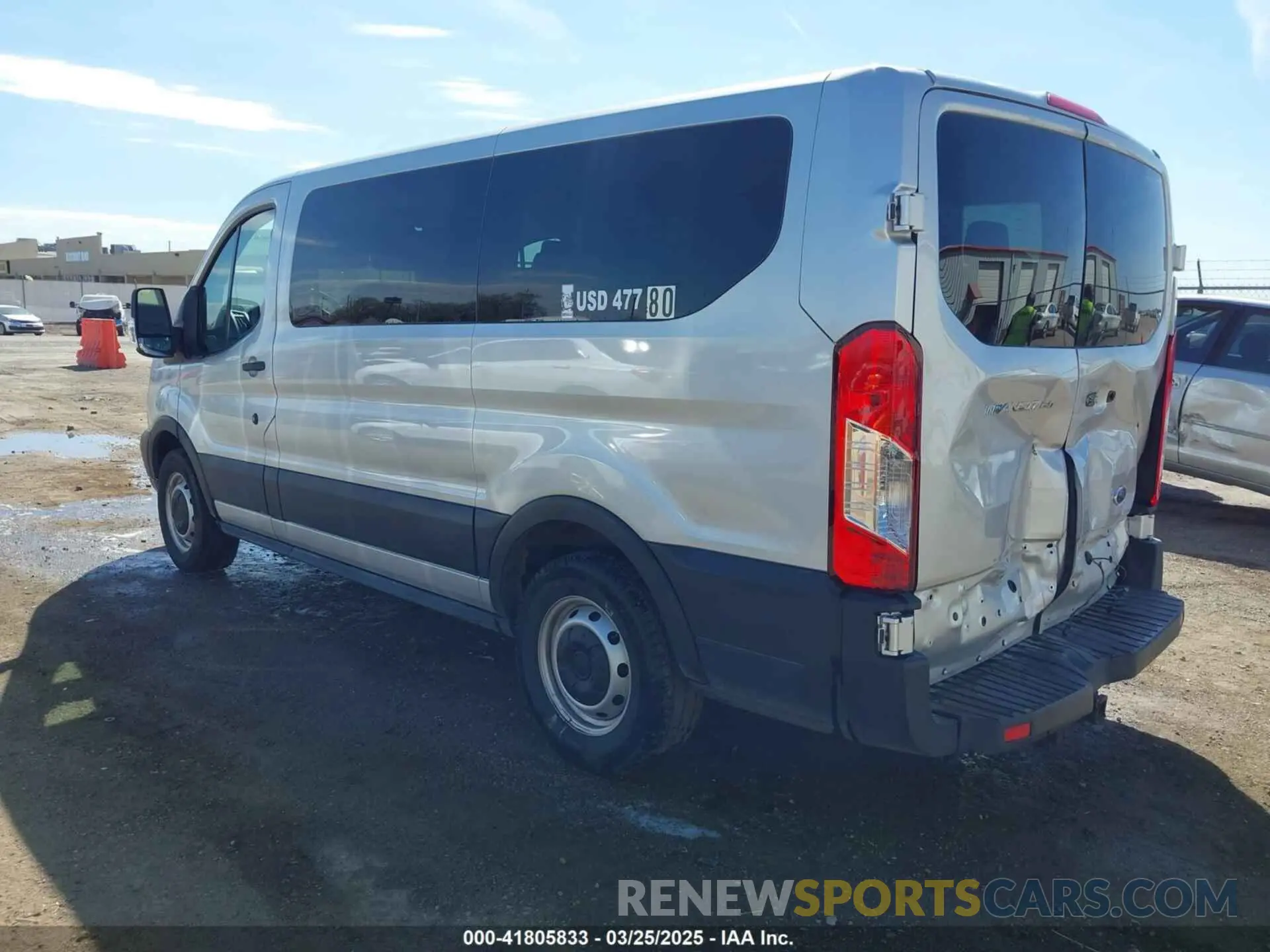 3 Фотография поврежденного автомобиля 1FMZK1ZM8KKA06967 FORD TRANSIT-150 2019