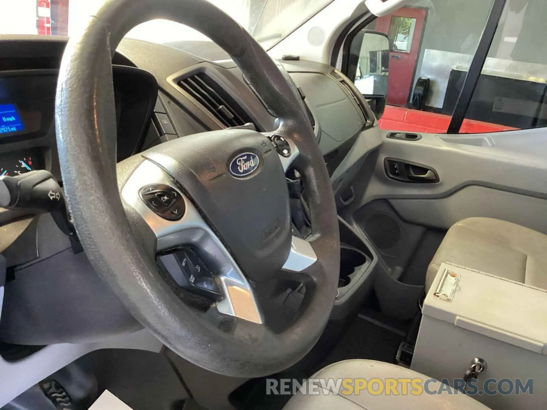 10 Photograph of a damaged car 1FTYE1YM0KKB28327 FORD TRANSIT-150 2019