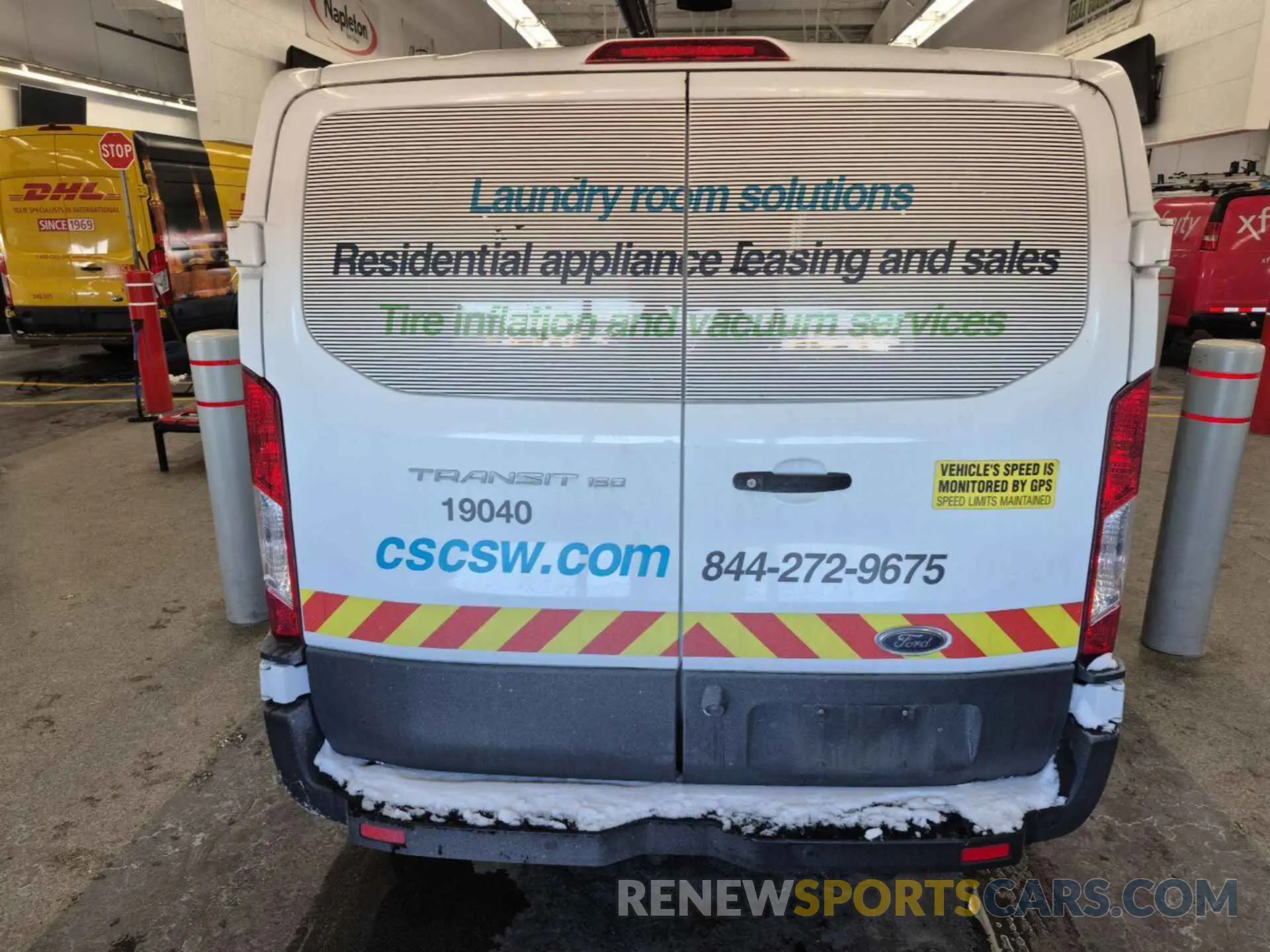 18 Photograph of a damaged car 1FTYE1YM0KKB31924 FORD TRANSIT-150 2019