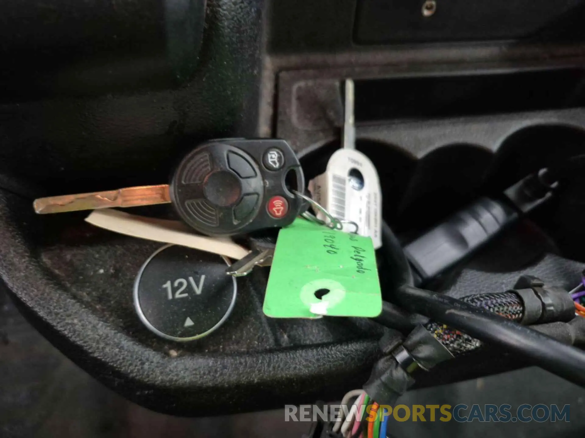 9 Photograph of a damaged car 1FTYE1YM0KKB31924 FORD TRANSIT-150 2019