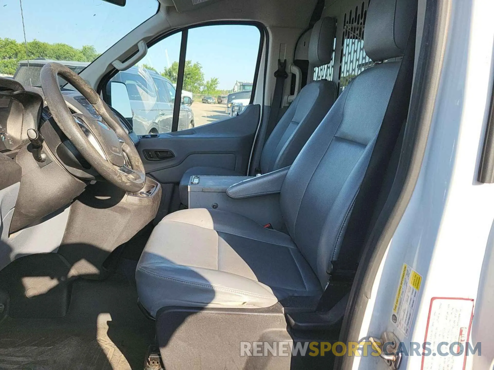 11 Фотография поврежденного автомобиля 1FTYE1YM1KKB28319 FORD TRANSIT-150 2019