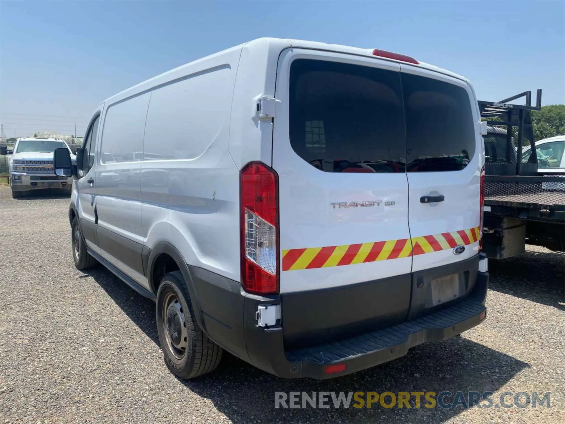 20 Фотография поврежденного автомобиля 1FTYE1YM1KKB28319 FORD TRANSIT-150 2019