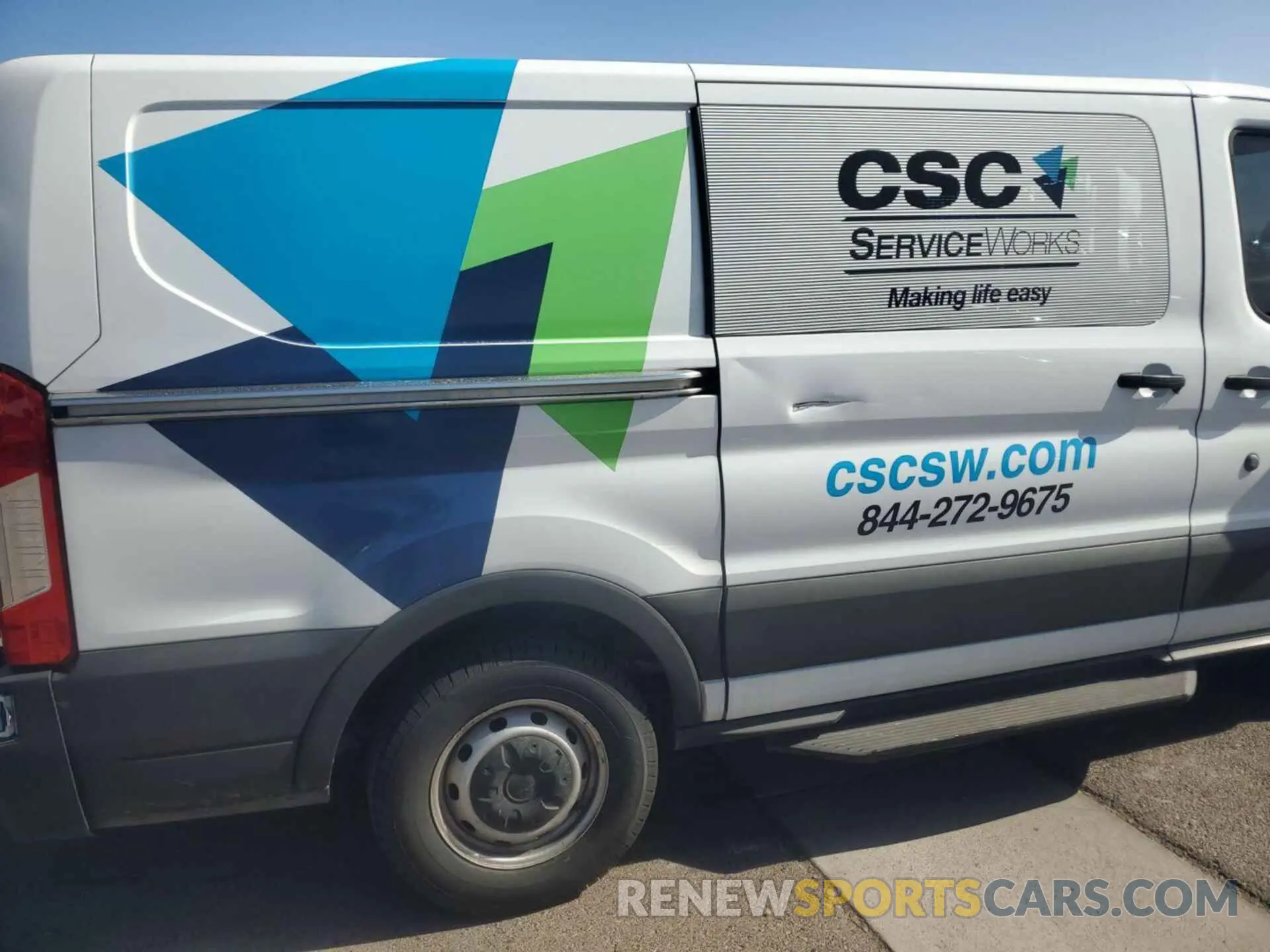 5 Photograph of a damaged car 1FTYE1YM2KKB40186 FORD TRANSIT-150 2019