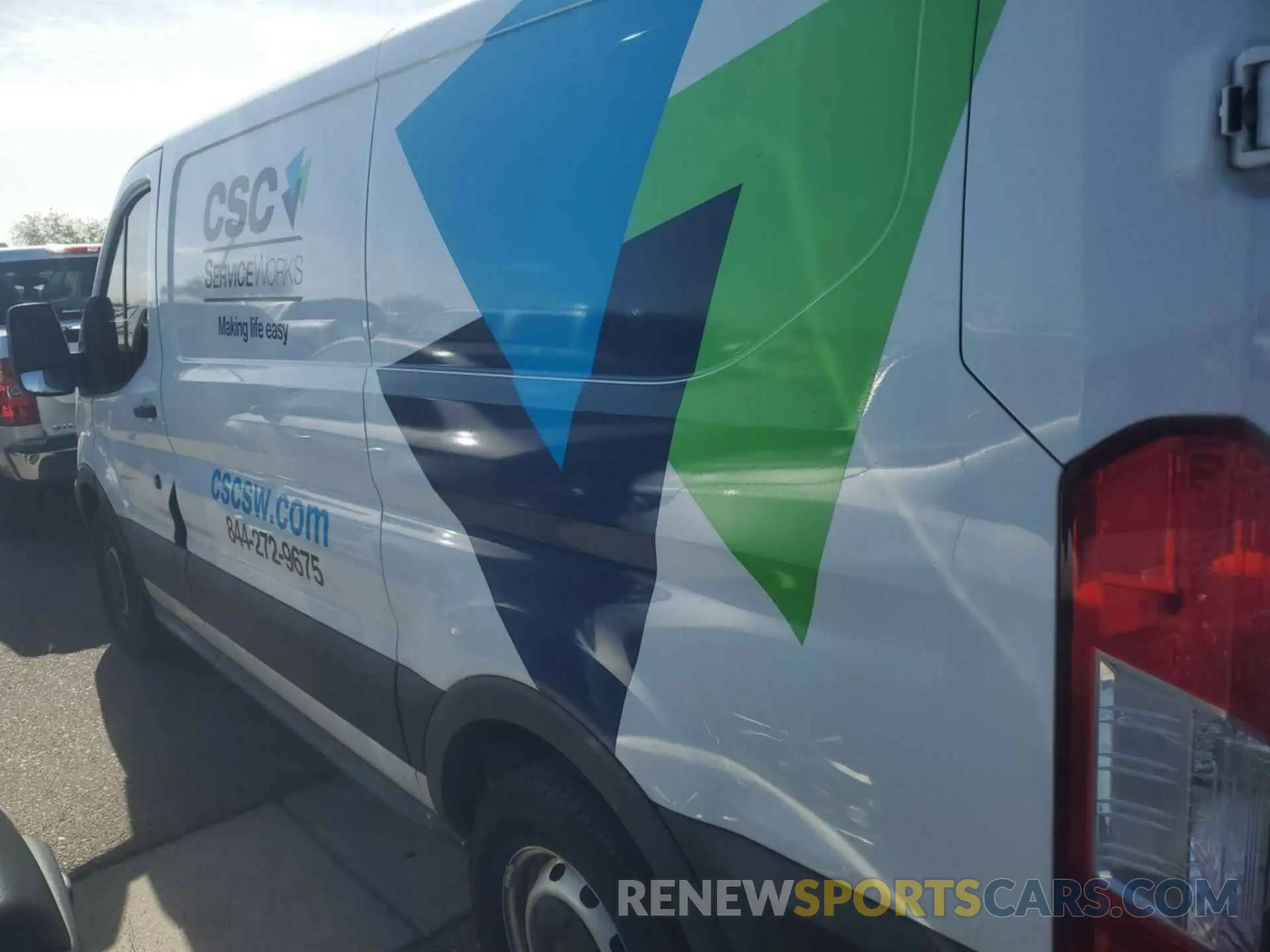9 Photograph of a damaged car 1FTYE1YM2KKB40186 FORD TRANSIT-150 2019