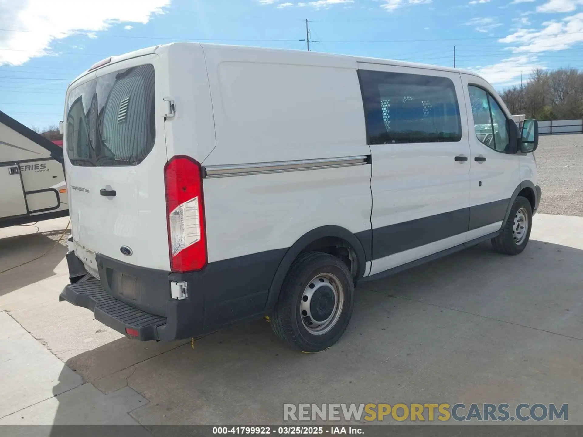 4 Photograph of a damaged car 1FTYE1YM5KKB72601 FORD TRANSIT-150 2019