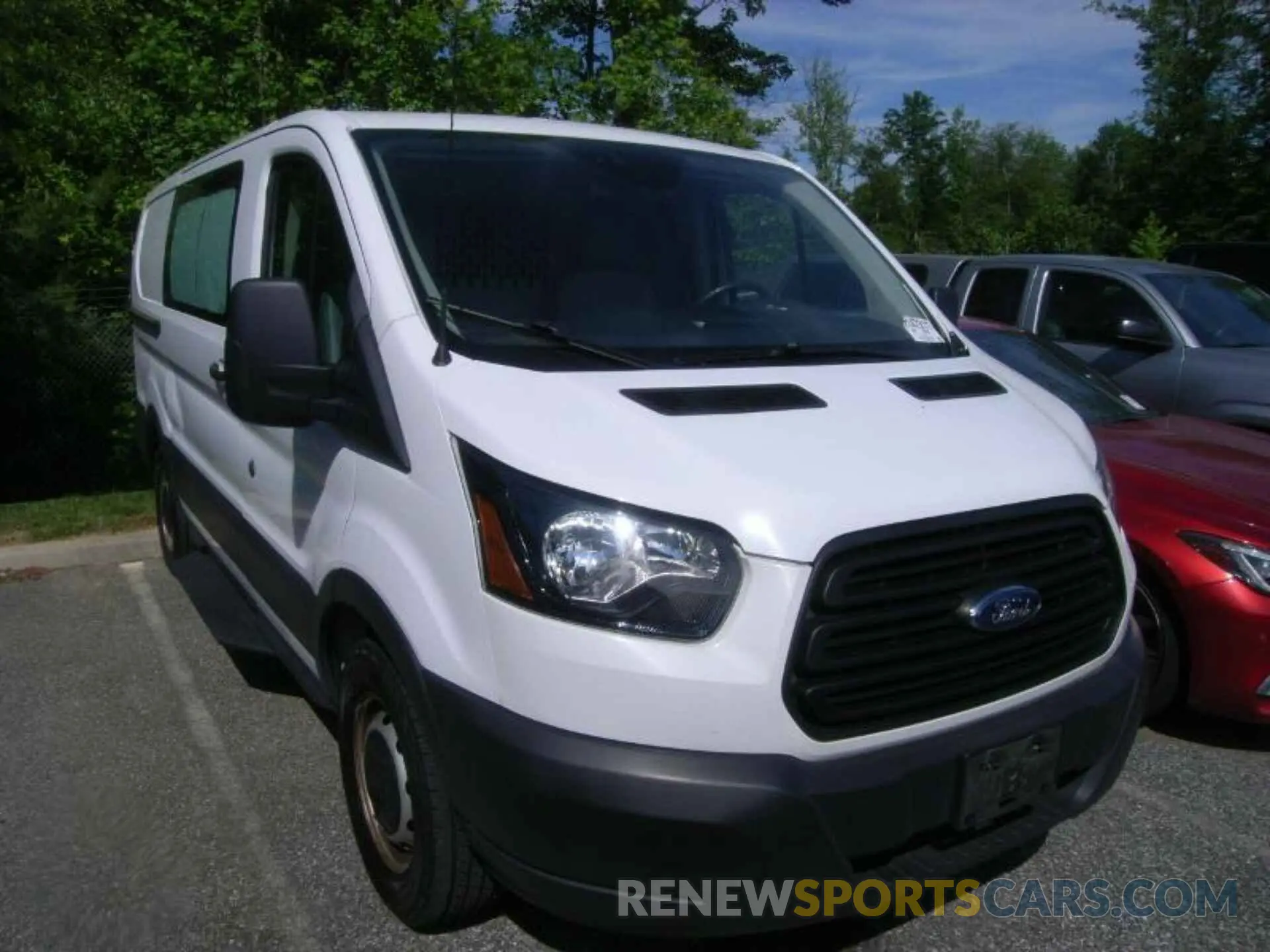 3 Фотография поврежденного автомобиля 1FTYE1YM8KKB31914 FORD TRANSIT-150 2019
