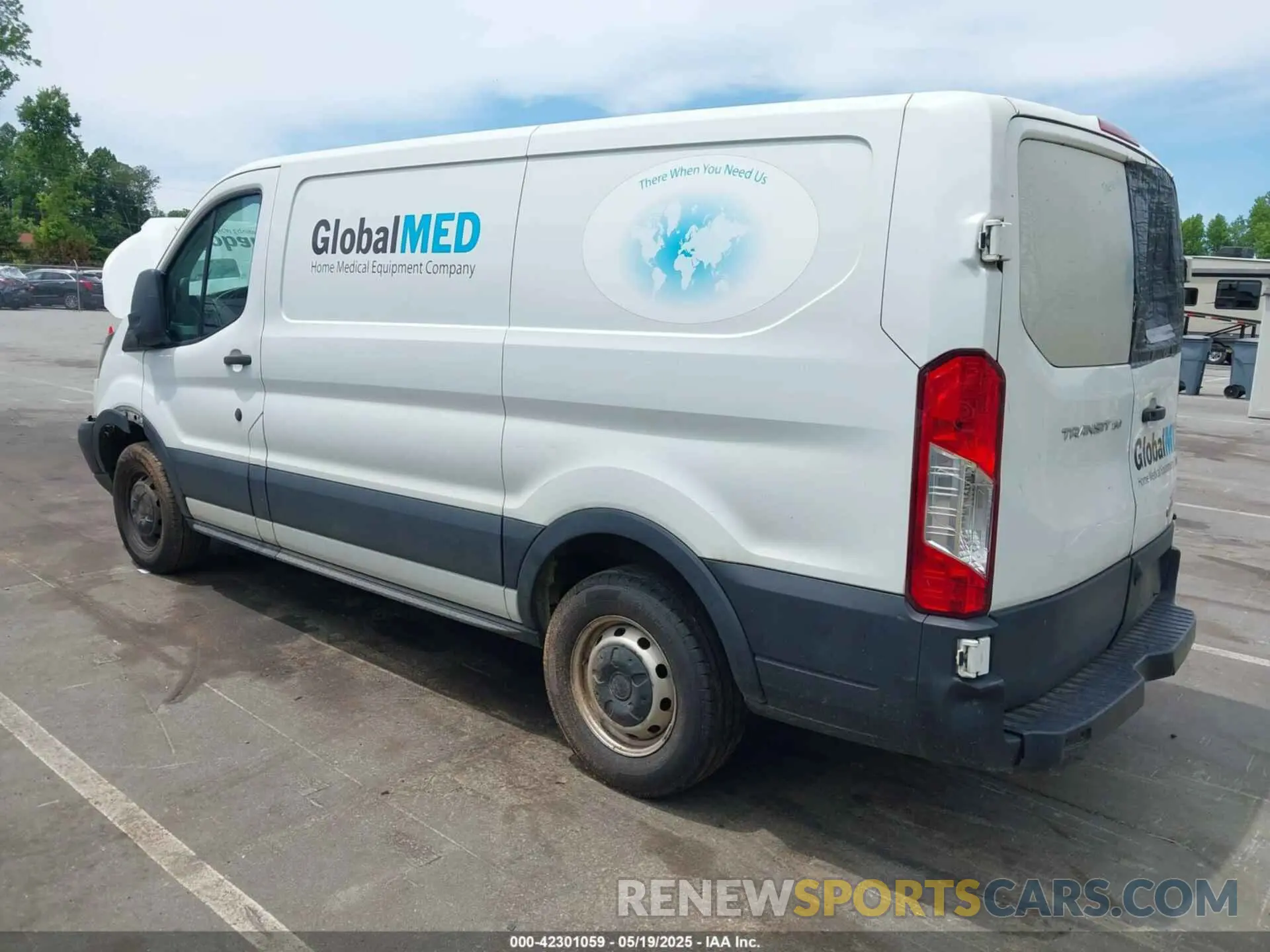 3 Photograph of a damaged car 1FTYE1YMXKKA58898 FORD TRANSIT-150 2019