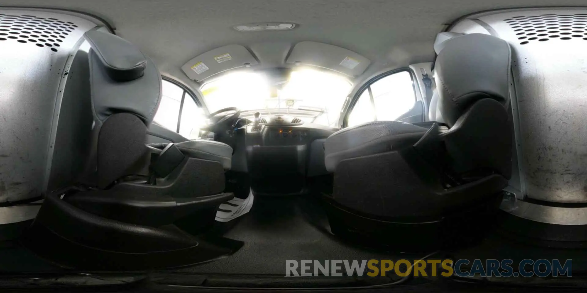 10 Photograph of a damaged car 1FTYE1ZM2KKA84944 FORD TRANSIT-150 2019