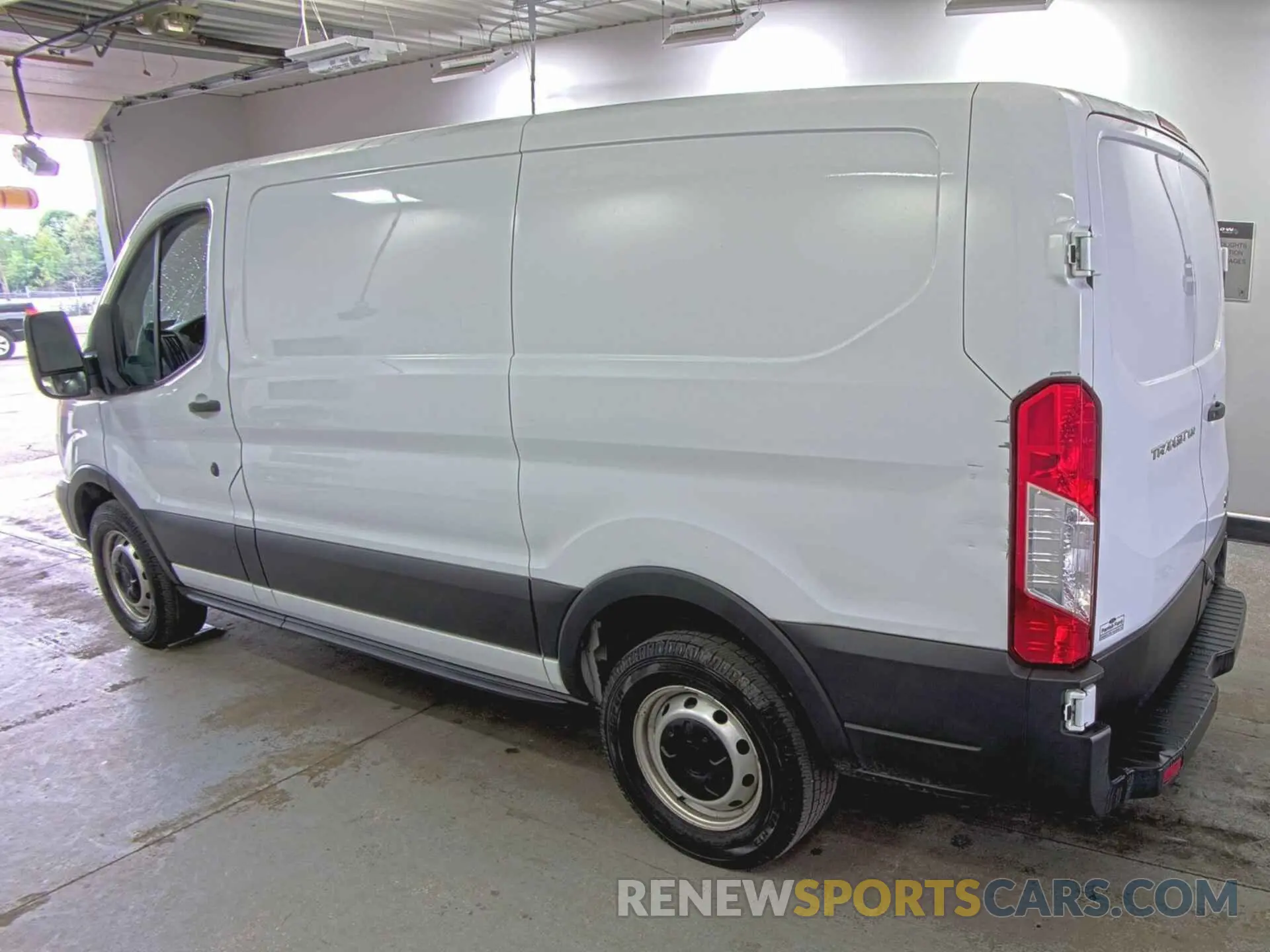 11 Photograph of a damaged car 1FTYE1ZM2KKA84944 FORD TRANSIT-150 2019