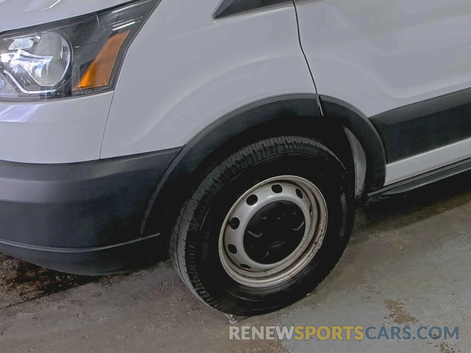 13 Photograph of a damaged car 1FTYE1ZM2KKA84944 FORD TRANSIT-150 2019