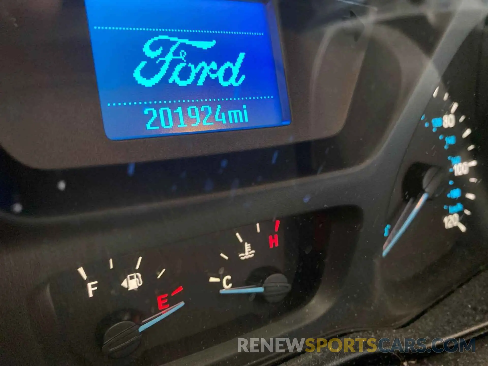 22 Photograph of a damaged car 1FTYE1ZM2KKA84944 FORD TRANSIT-150 2019