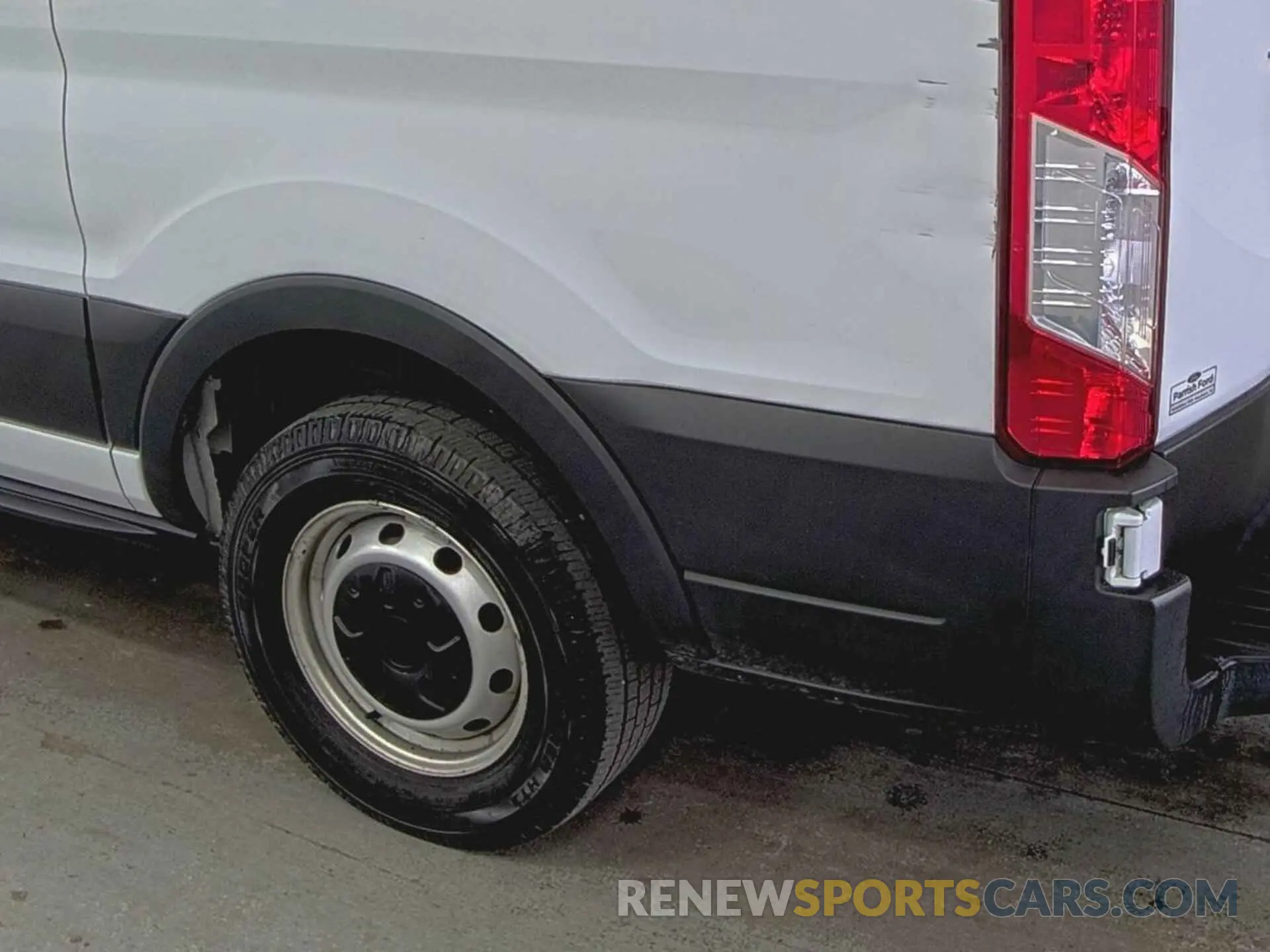 23 Photograph of a damaged car 1FTYE1ZM2KKA84944 FORD TRANSIT-150 2019