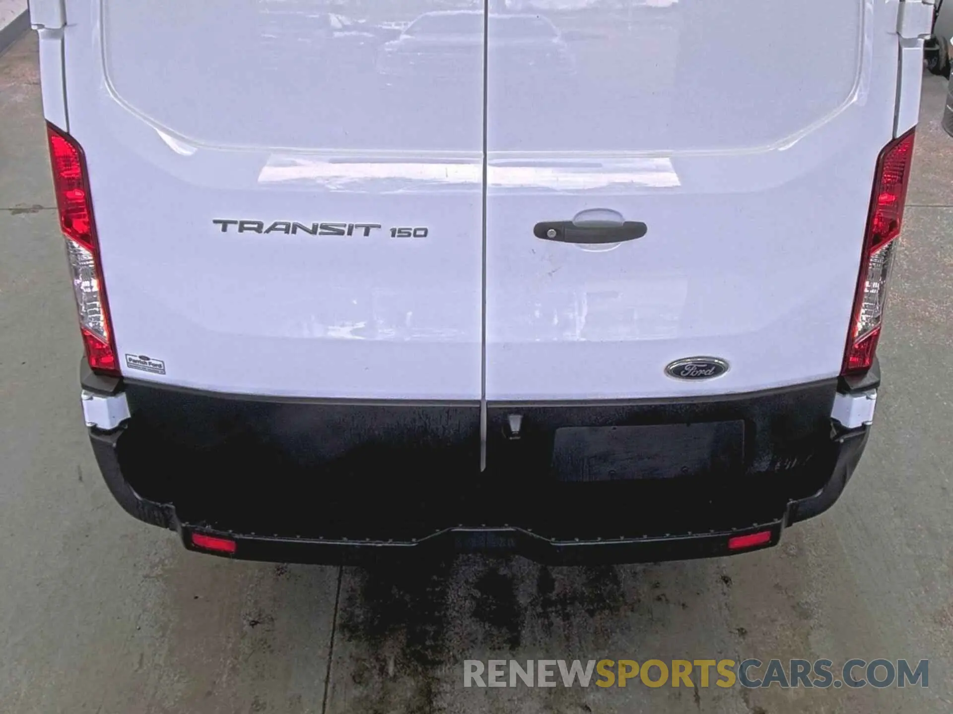 29 Photograph of a damaged car 1FTYE1ZM2KKA84944 FORD TRANSIT-150 2019