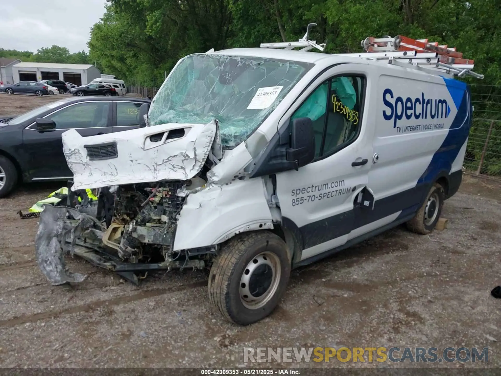 2 Photograph of a damaged car 1FTYE1ZM7KKA26506 FORD TRANSIT-150 2019