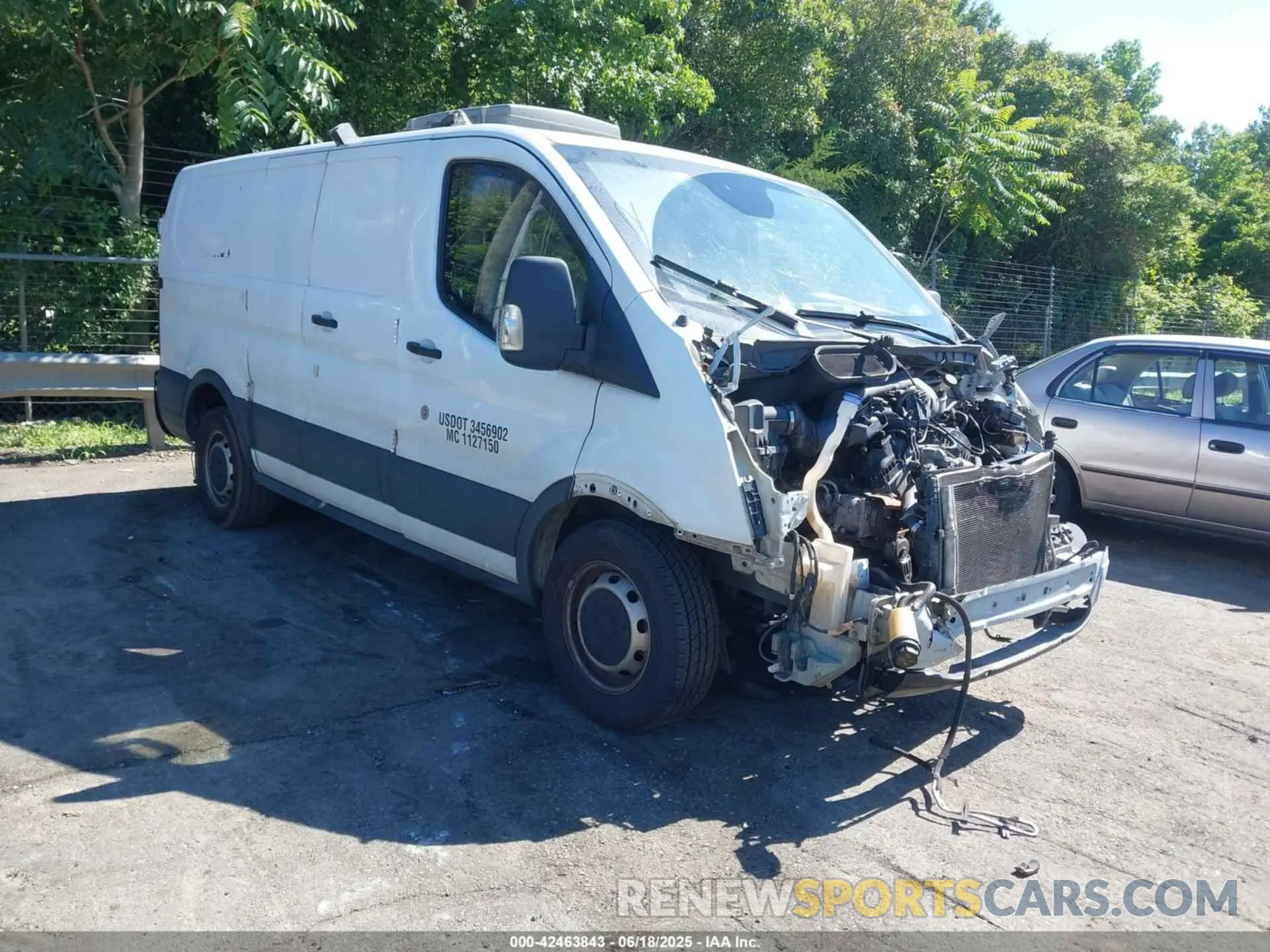 1 Photograph of a damaged car 1FTYE1ZM7KKB75305 FORD TRANSIT-150 2019