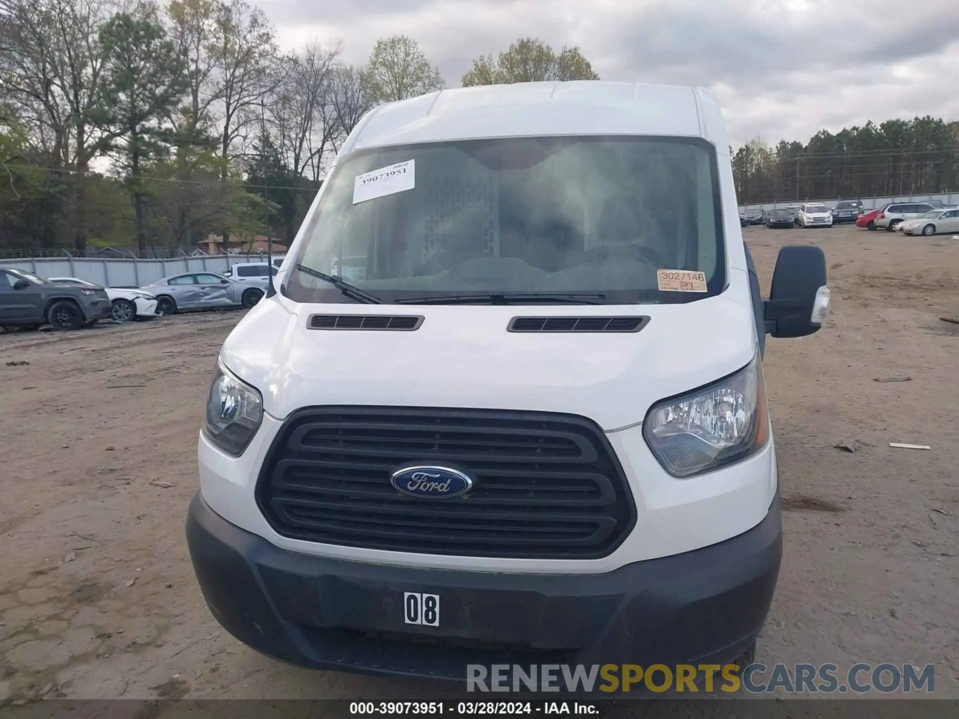 12 Фотография поврежденного автомобиля 1FTYE2CM3KKB32479 FORD TRANSIT-150 2019