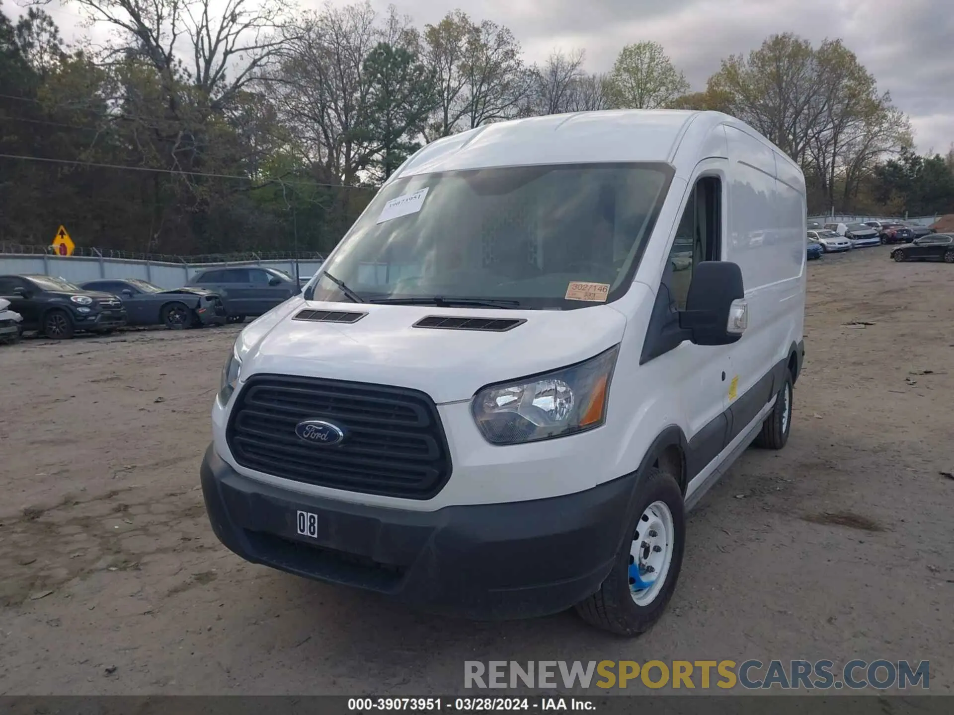 2 Фотография поврежденного автомобиля 1FTYE2CM3KKB32479 FORD TRANSIT-150 2019