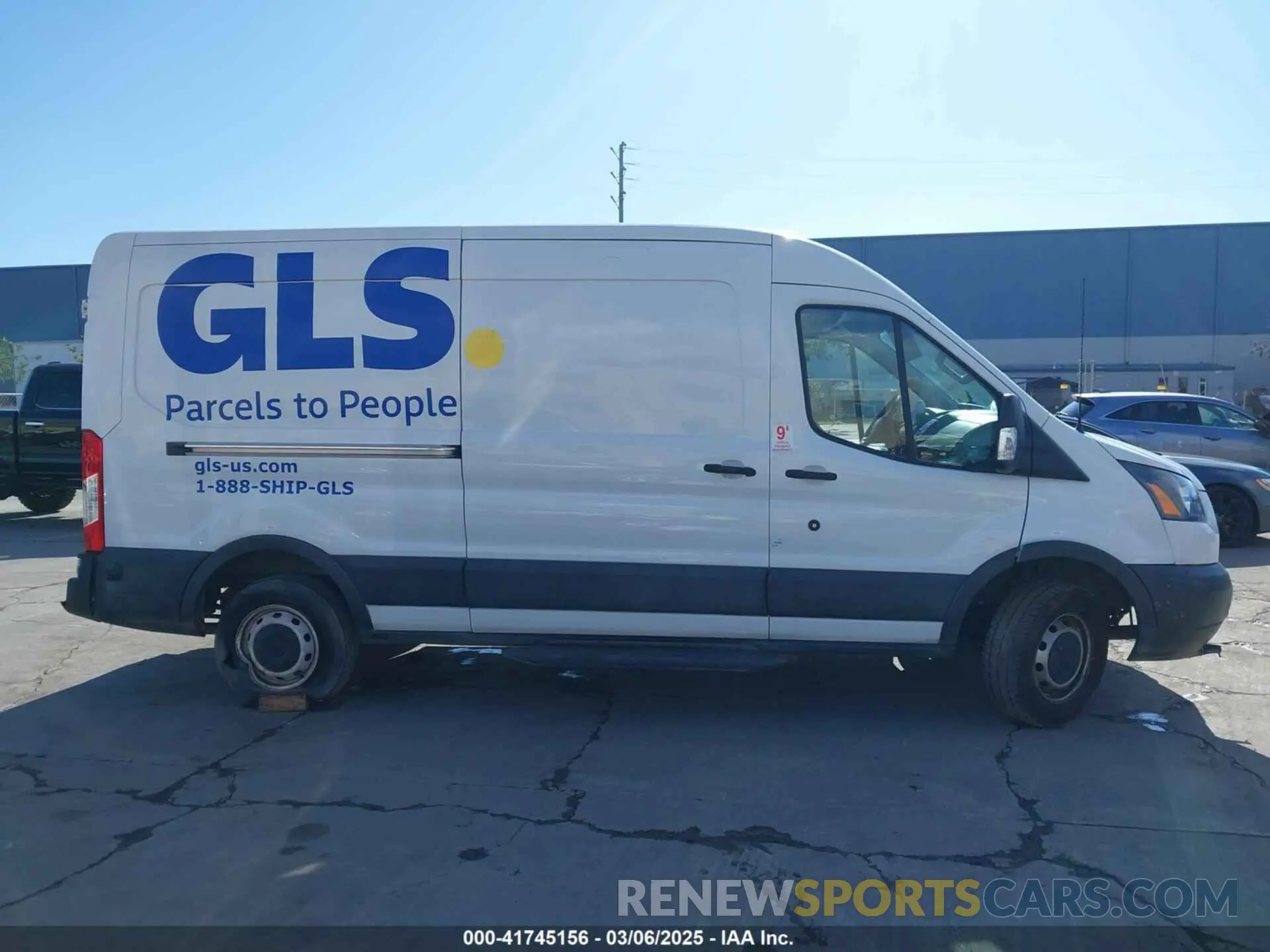 13 Фотография поврежденного автомобиля 1FTYE2CM8KKB35605 FORD TRANSIT-150 2019