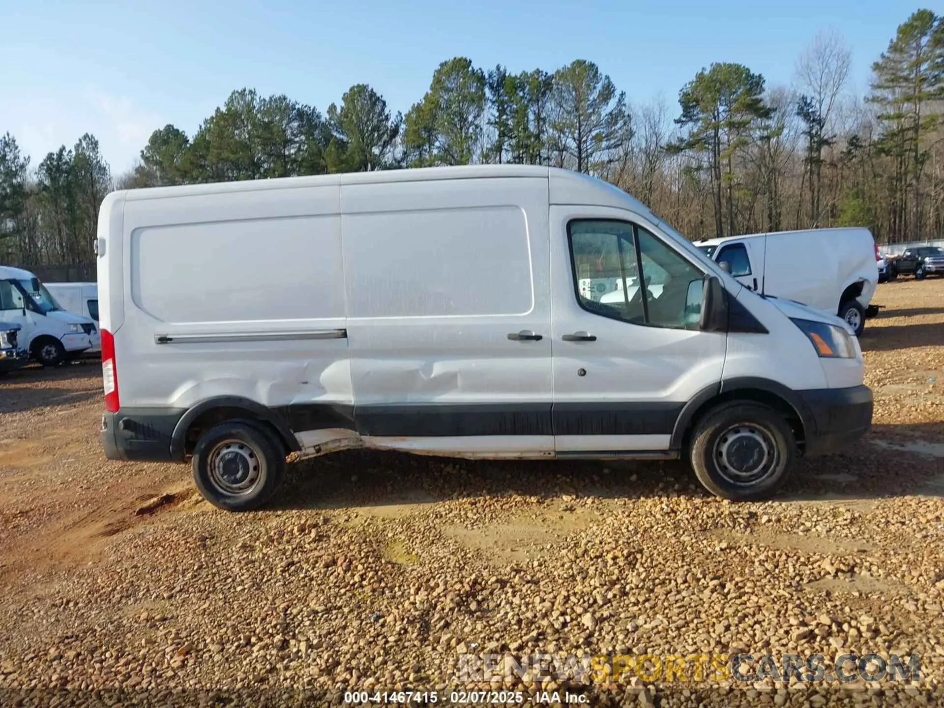 13 Photograph of a damaged car 1FTYE2CMXKKA84706 FORD TRANSIT-150 2019