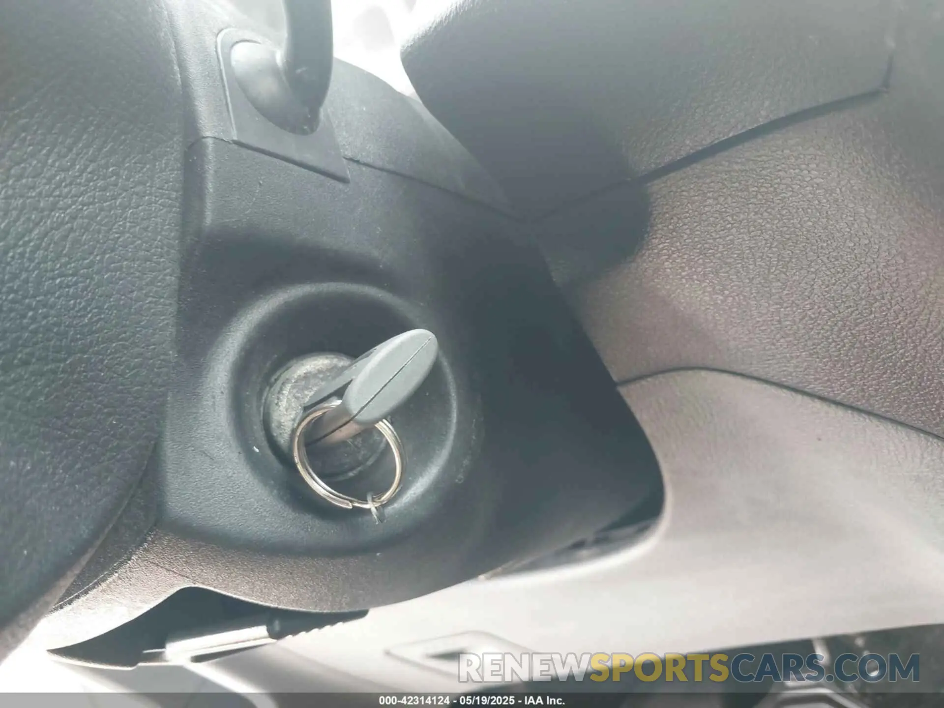 11 Photograph of a damaged car 1FTYE2CMXKKB67987 FORD TRANSIT-150 2019