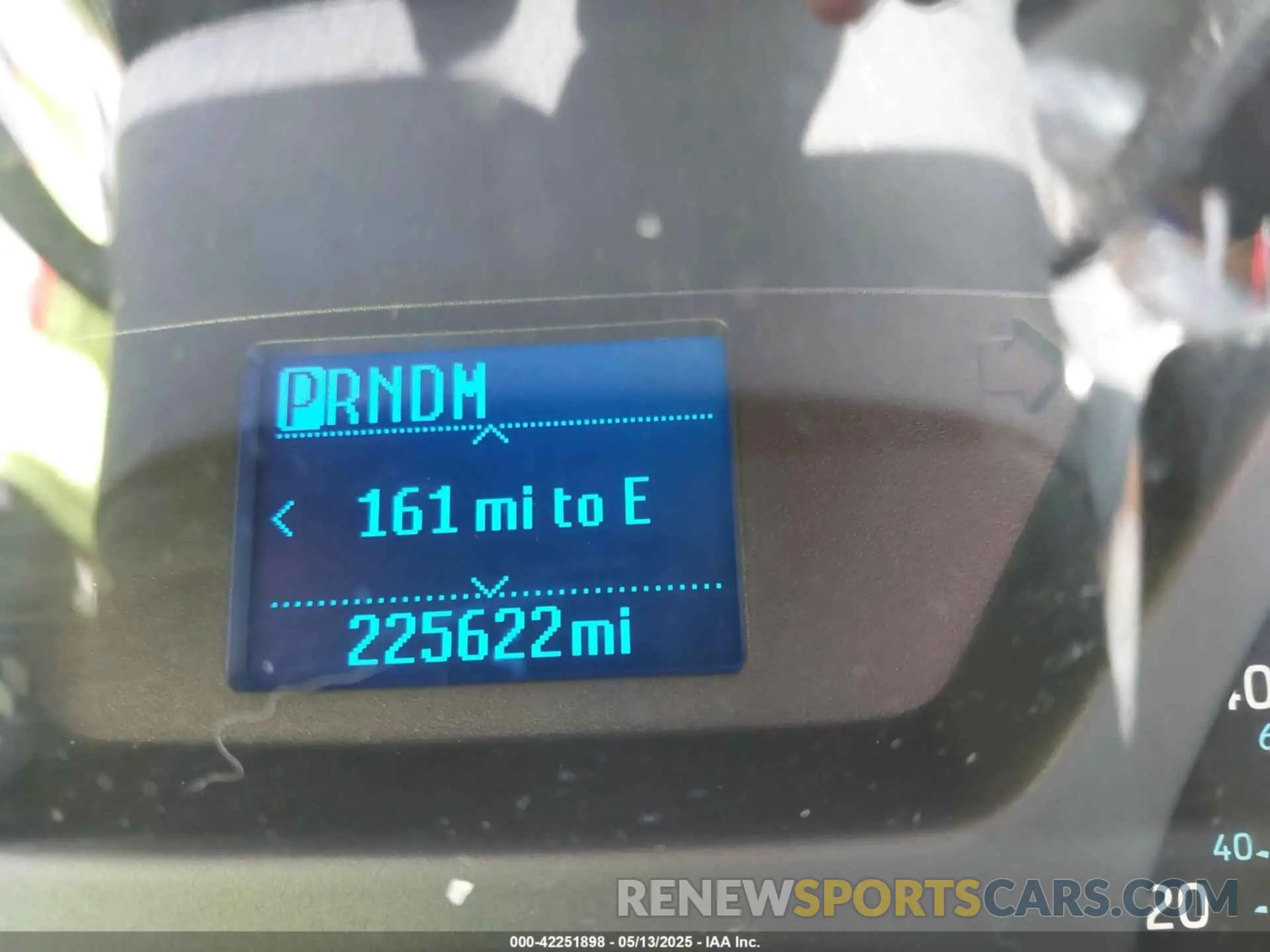 15 Photograph of a damaged car 1FTYE9ZM5KKA75945 FORD TRANSIT-150 2019