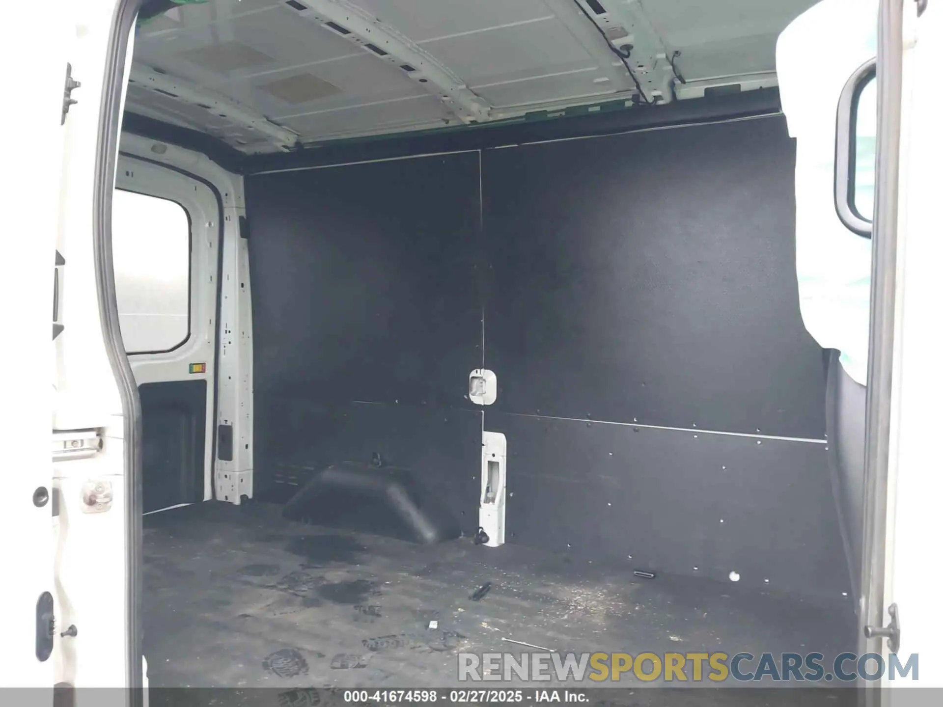 8 Фотография поврежденного автомобиля 1FTYE1C8XLKA91010 FORD TRANSIT-150 2020