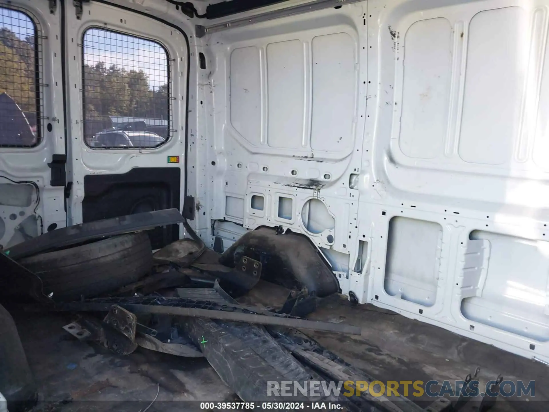 8 Photograph of a damaged car 1FTYE1CG6LKA12617 FORD TRANSIT-150 2020