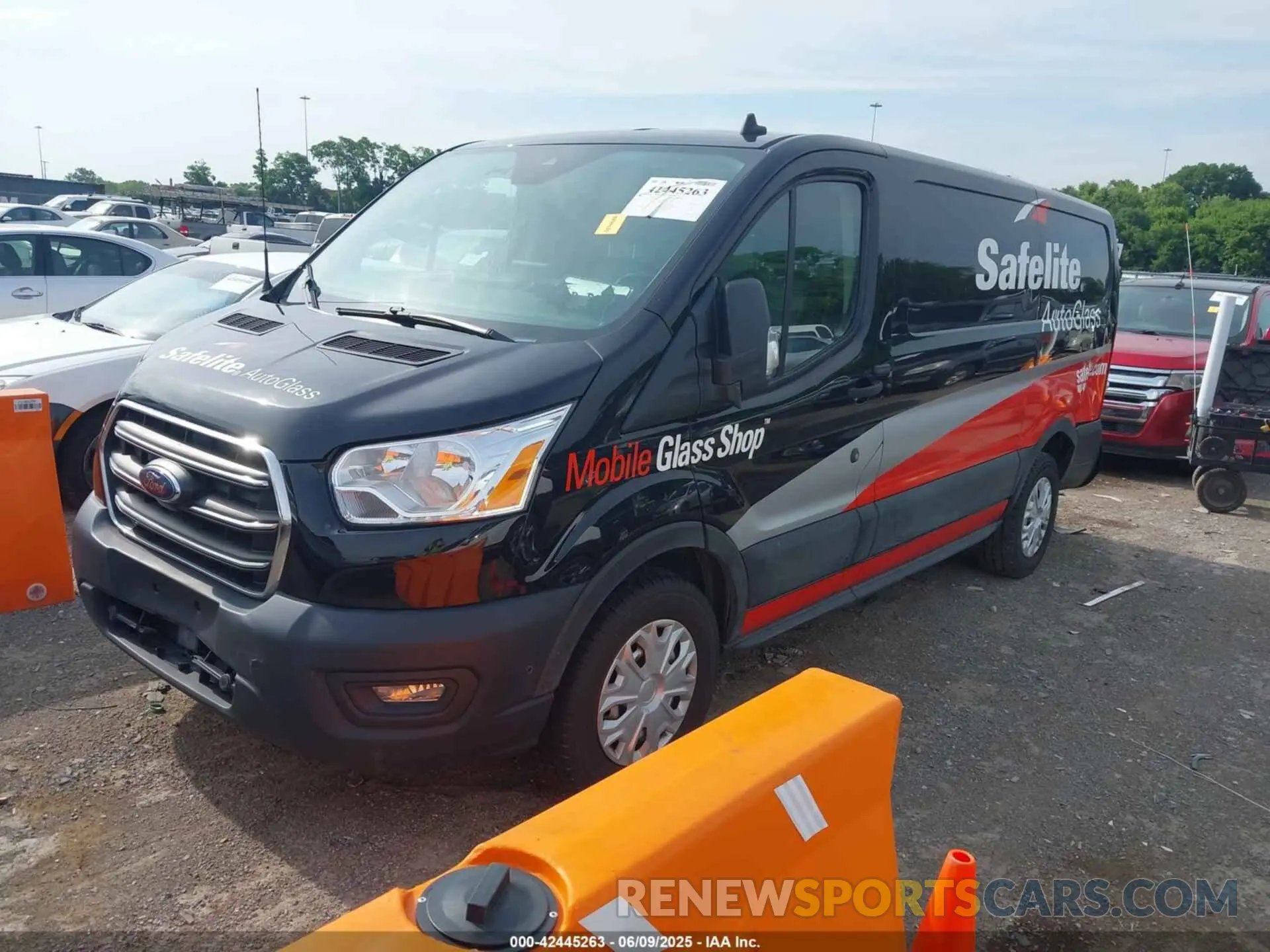 2 Photograph of a damaged car 1FTYE1Y80LKB76611 FORD TRANSIT-150 2020