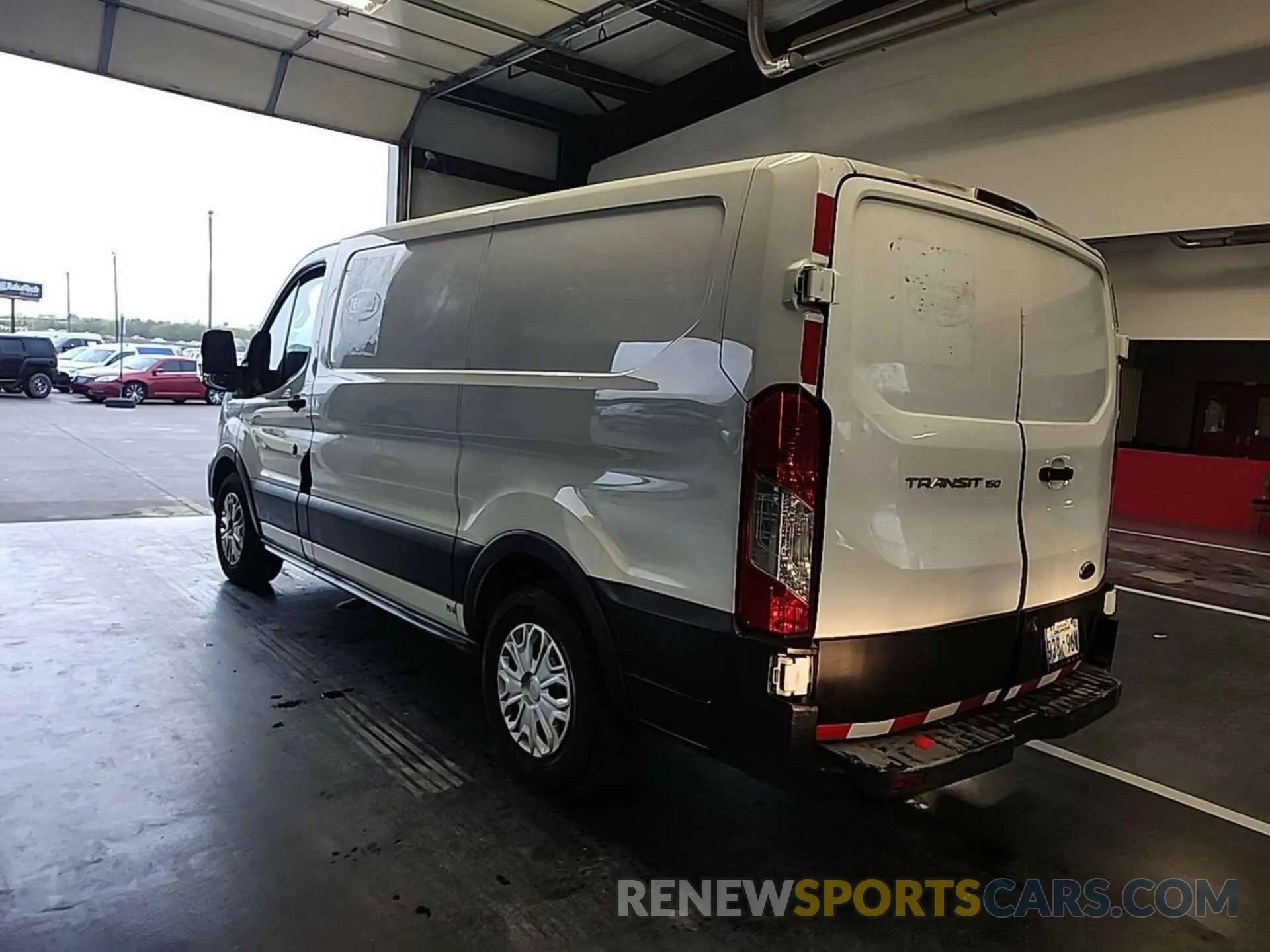 23 Photograph of a damaged car 1FTYE1Y82LKB26132 FORD TRANSIT-150 2020