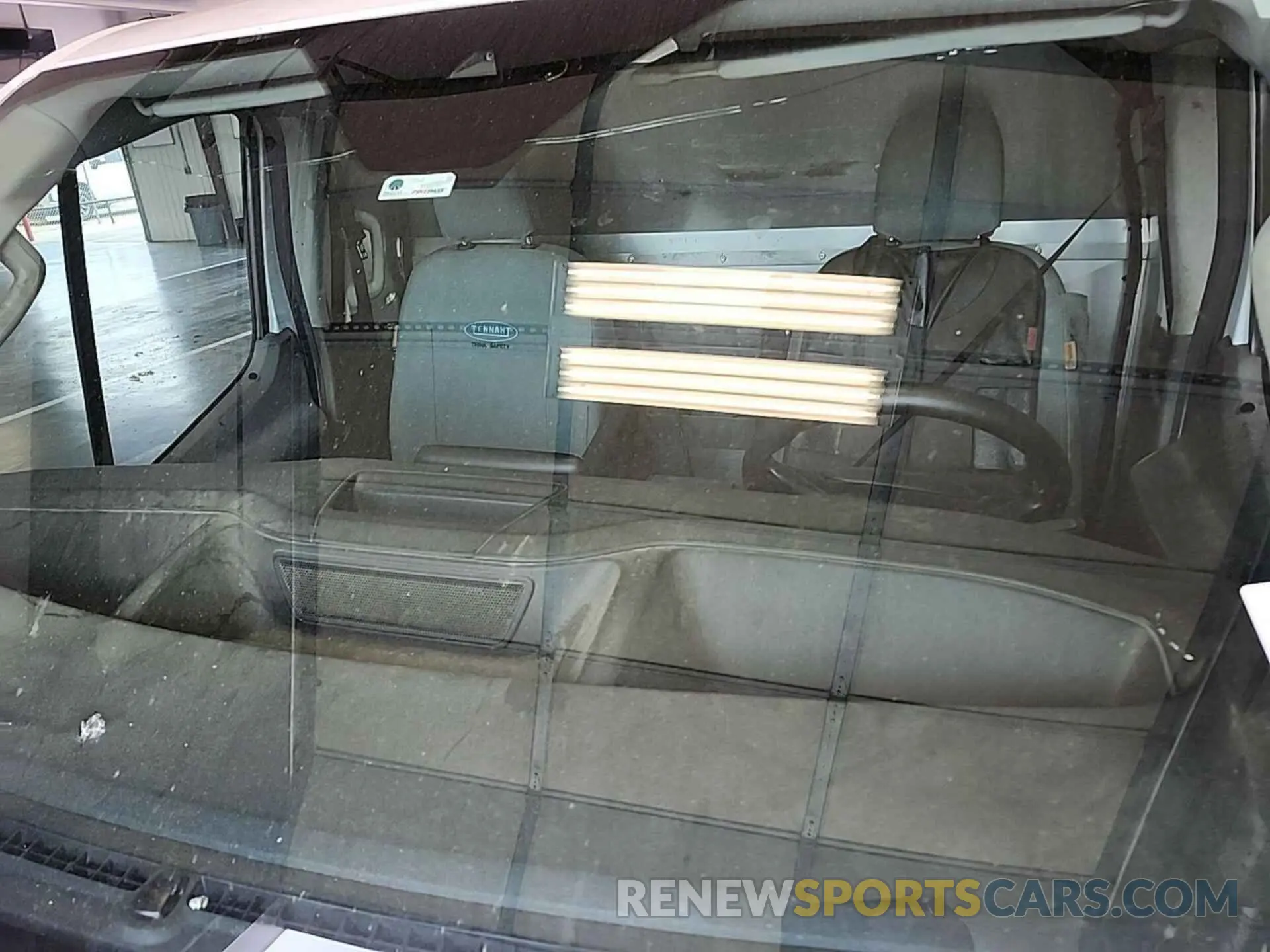 25 Photograph of a damaged car 1FTYE1Y82LKB26132 FORD TRANSIT-150 2020