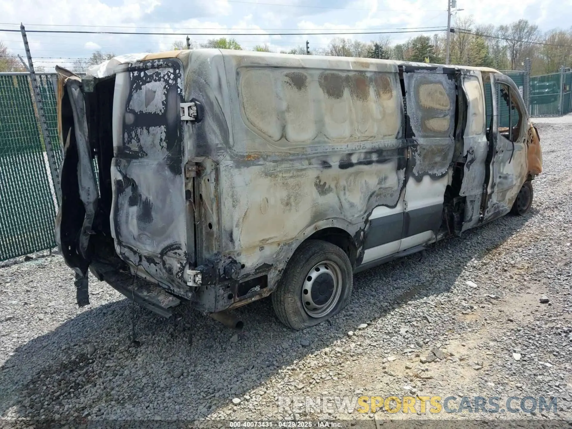 4 Photograph of a damaged car 1FTYE1Y83LKB51864 FORD TRANSIT-150 2020