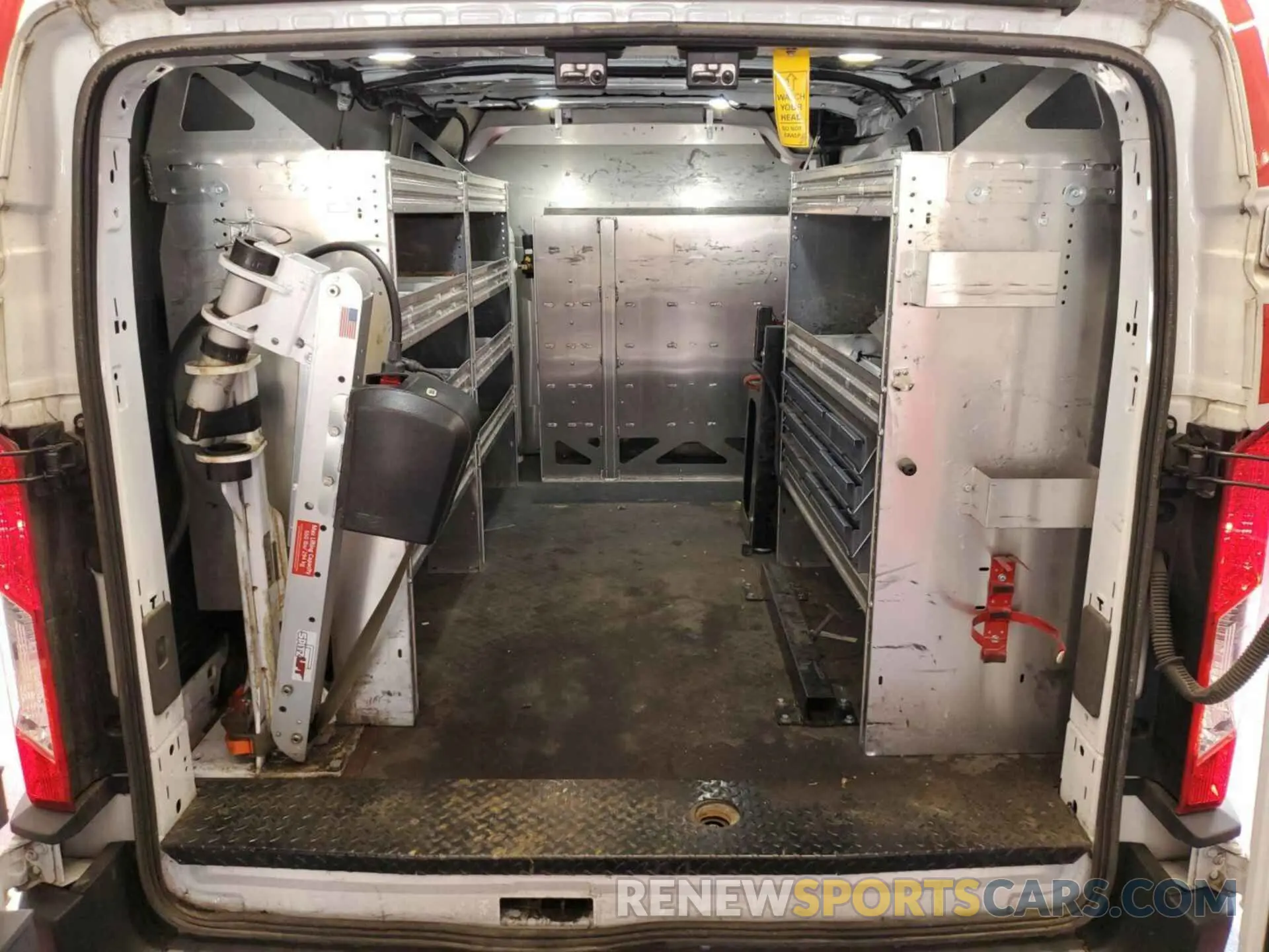 11 Photograph of a damaged car 1FTYE1Y87LKB22531 FORD TRANSIT-150 2020