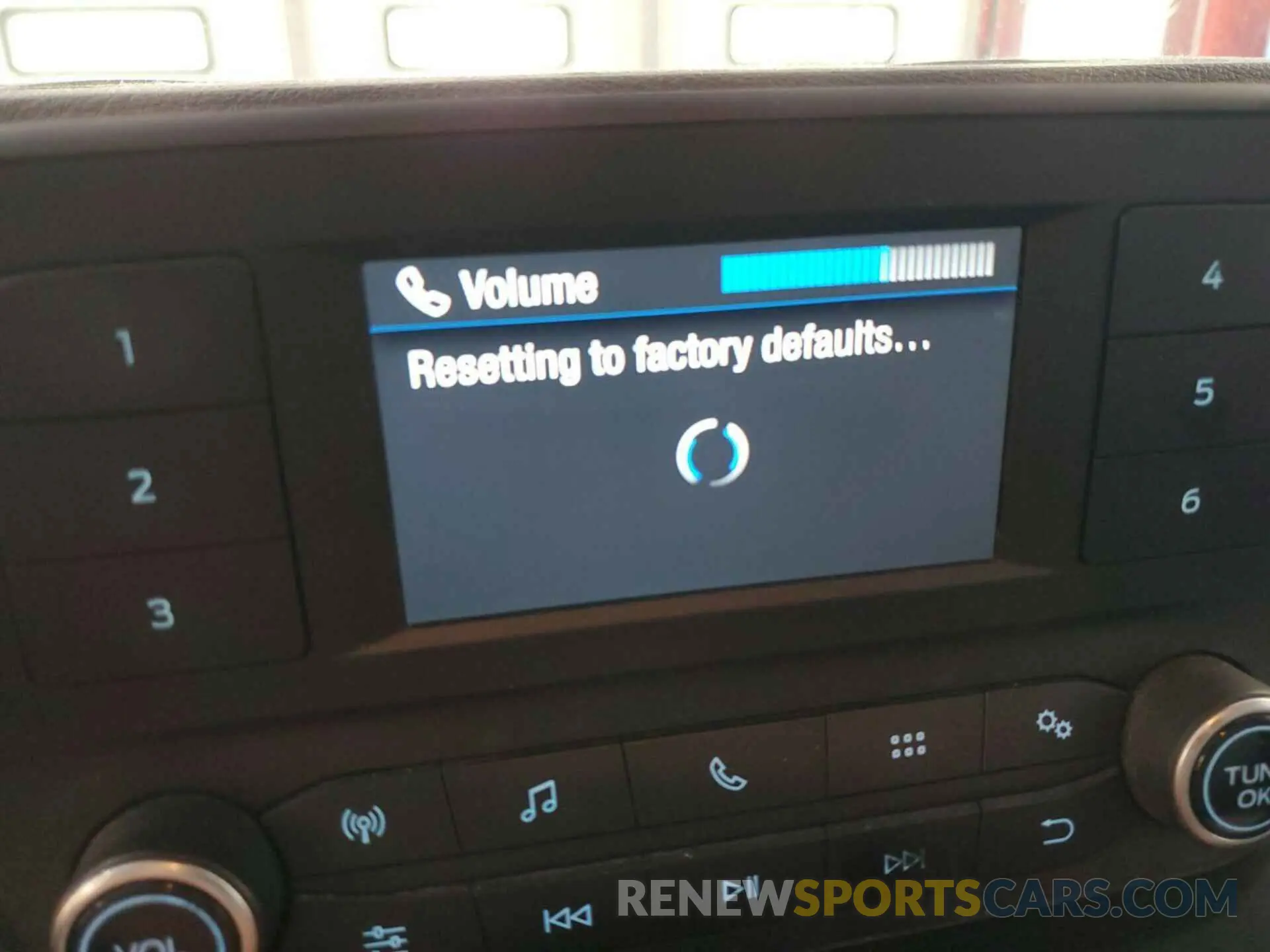 15 Photograph of a damaged car 1FTYE1Y87LKB22531 FORD TRANSIT-150 2020