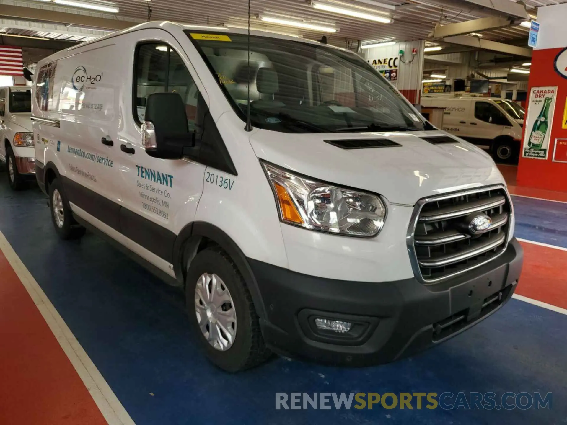 19 Photograph of a damaged car 1FTYE1Y87LKB22531 FORD TRANSIT-150 2020